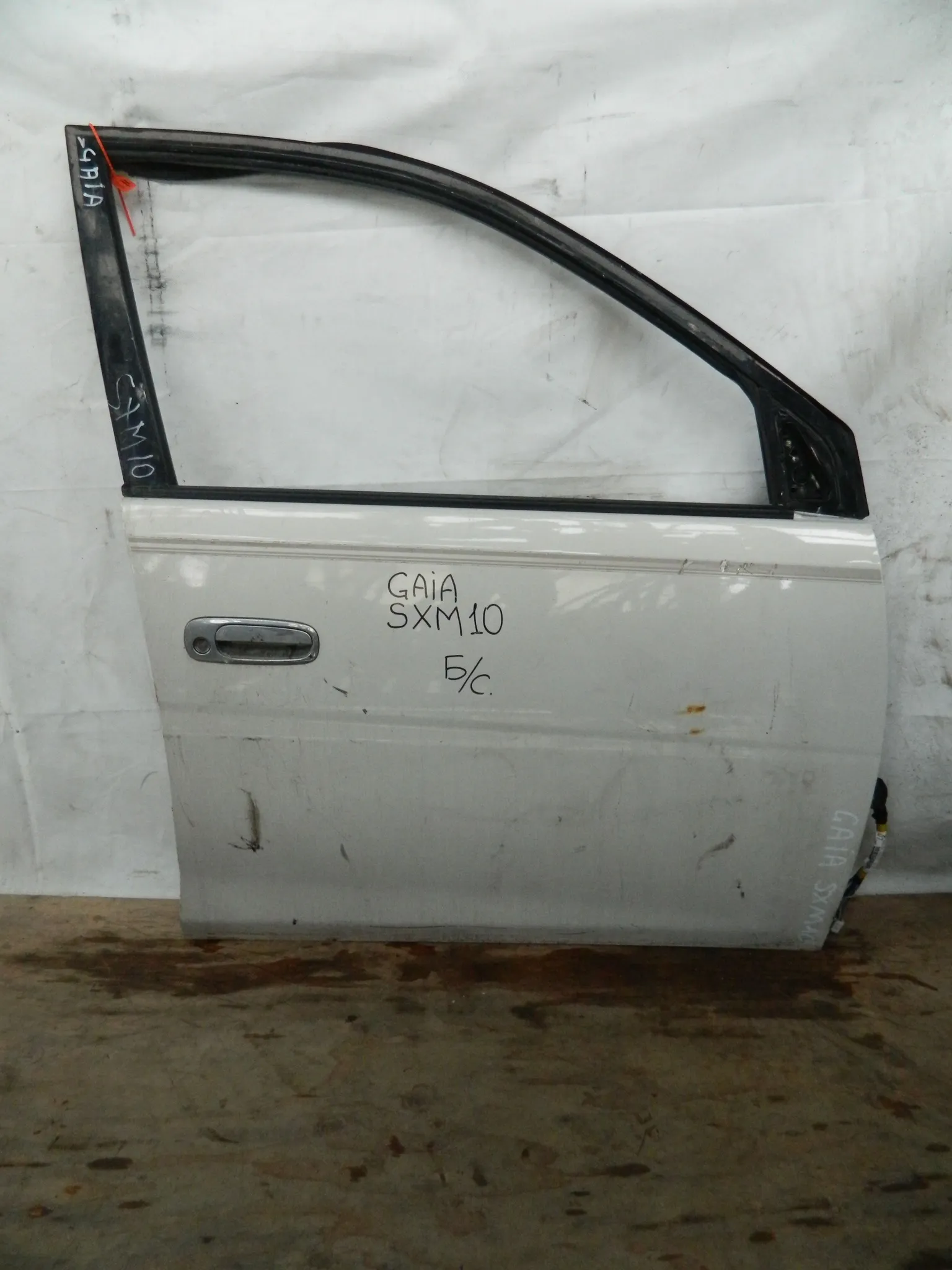 Дверь TOYOTA GAIA SXM10 Перед Прав (Контрактный) 72355787 6700144021