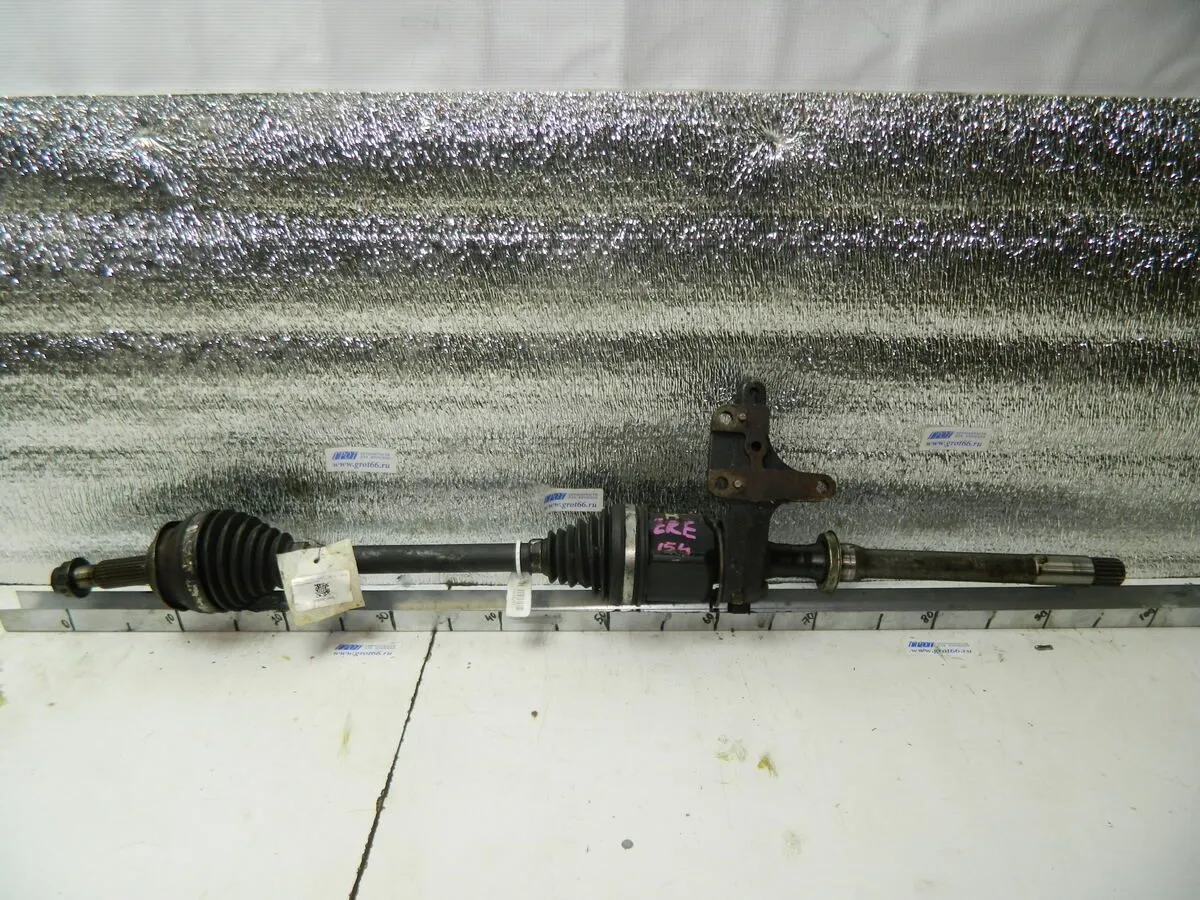 Привод TOYOTA AURIS ZRE154 2ZRFE Перед Прав (Контрактный) 35015272