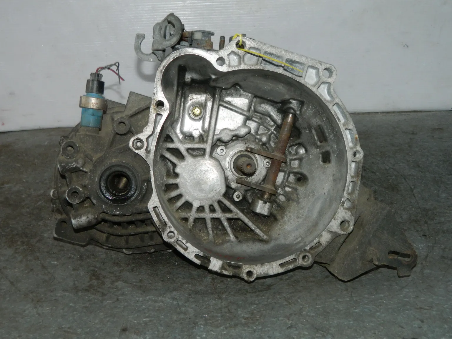 МКПП HYUNDAI ELANTRA G4GF (Контрактный) 40951393
