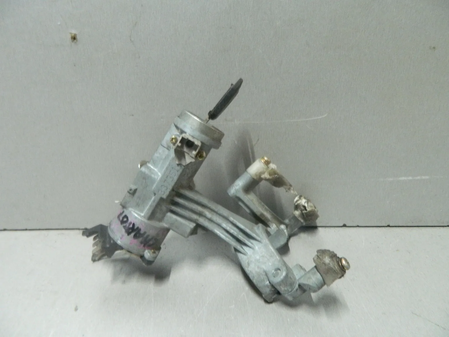 Замок зажигания MITSUBISHI GALANT E54A (Контрактный) 81532295