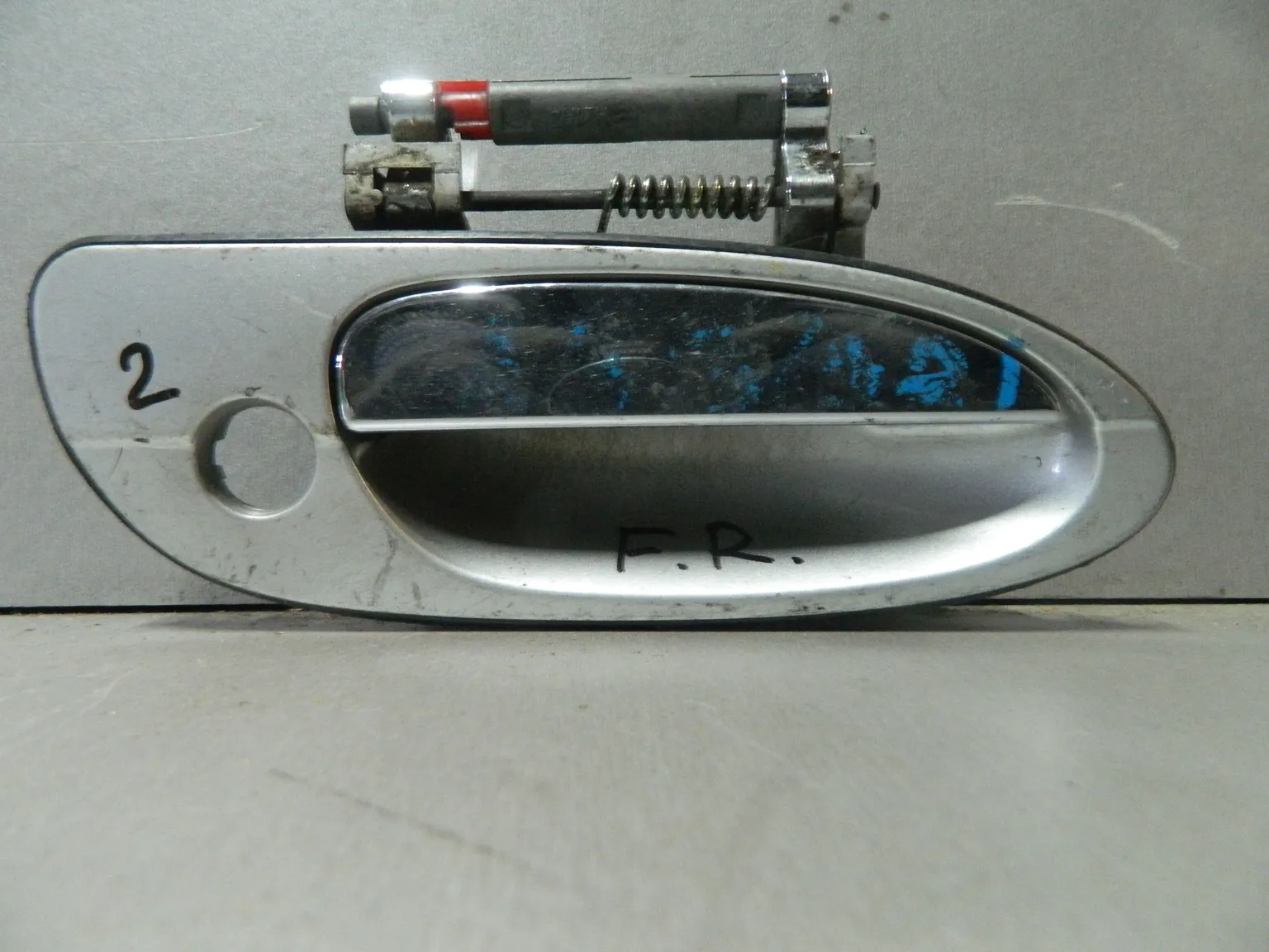 Ручка двери наружная NISSAN MAXIMA A33 Перед Прав (Контрактный) 81528029