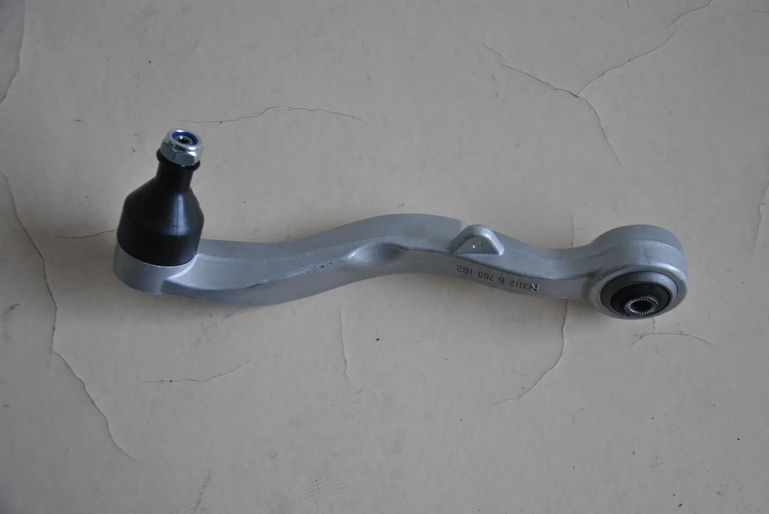 Рычаг GENERAL PARTS 31126760182 BMW 5 E60 2003-2010, BMW 5 E61 2004-2010 Перед. Прав. Низ