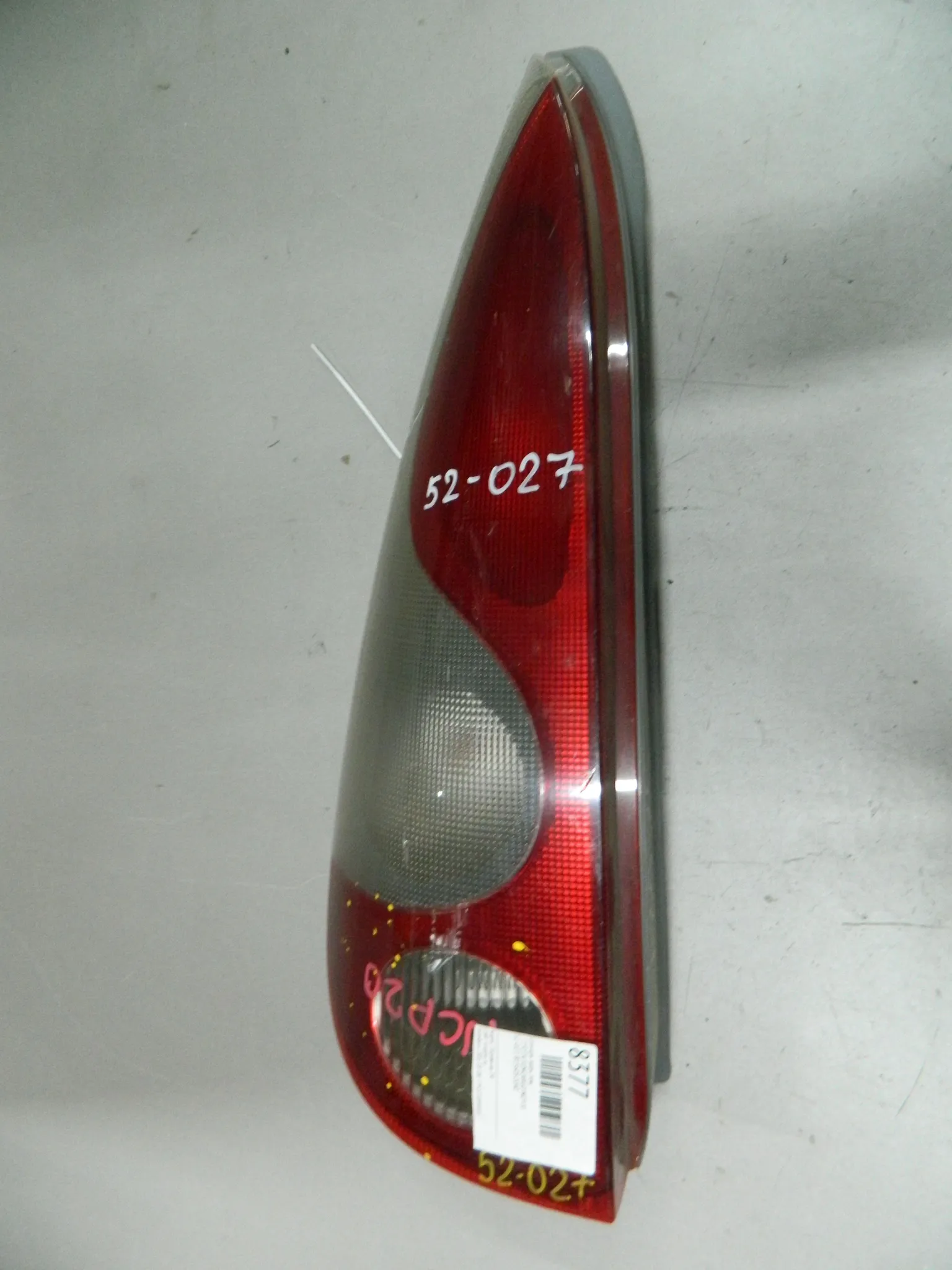 Фонарь TOYOTA FUNCARGO NCP20 Зад Лев 52027 (Контрактный) 03344145