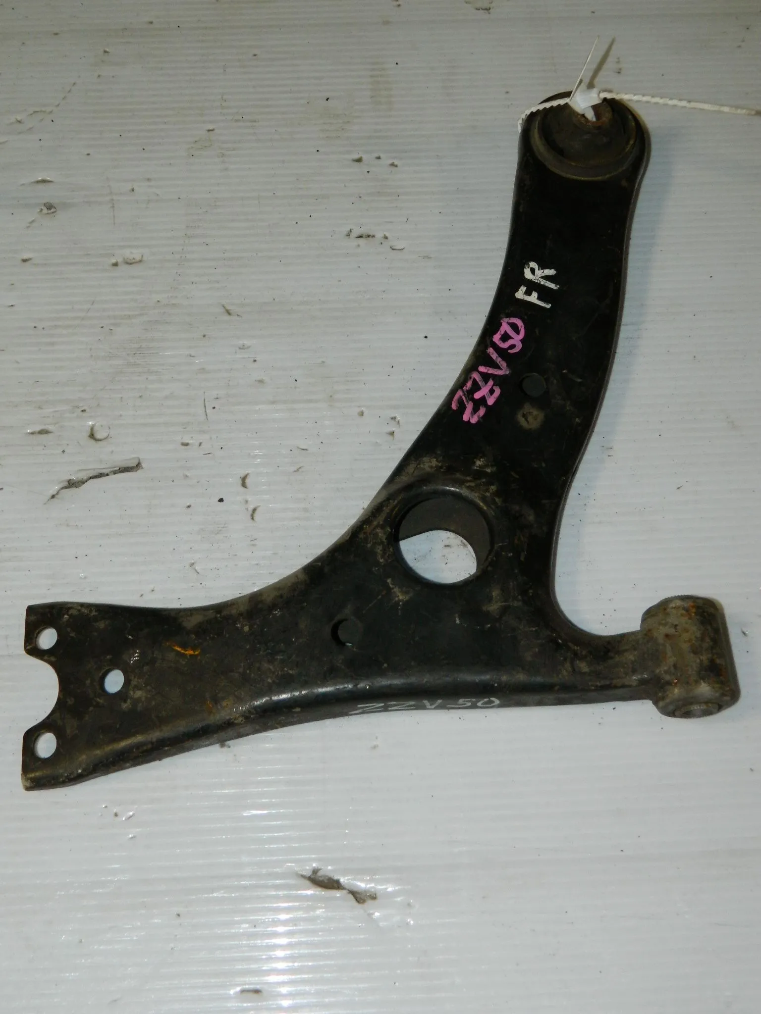 Рычаг подвески TOYOTA VISTA SV50 Перед Прав (Контрактный) 45992897