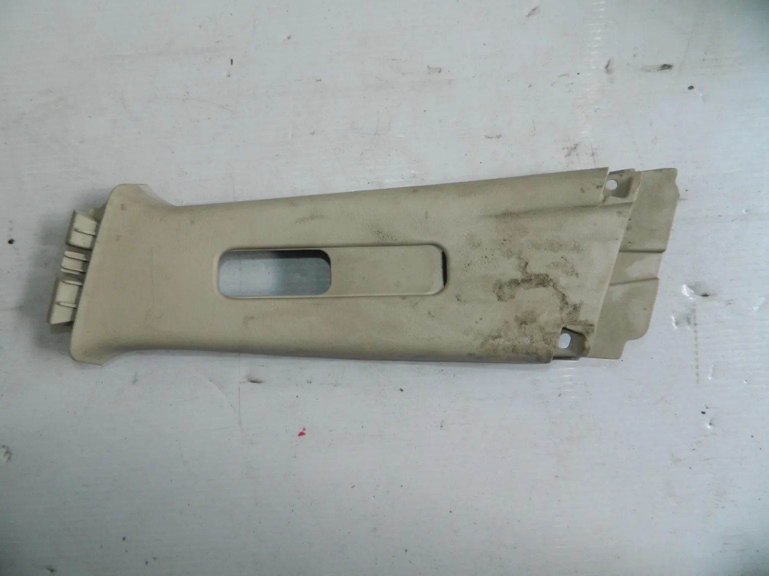 Обшивка стойки MAZDA 3 BL Лев Верх (Контрактный) BBM457969