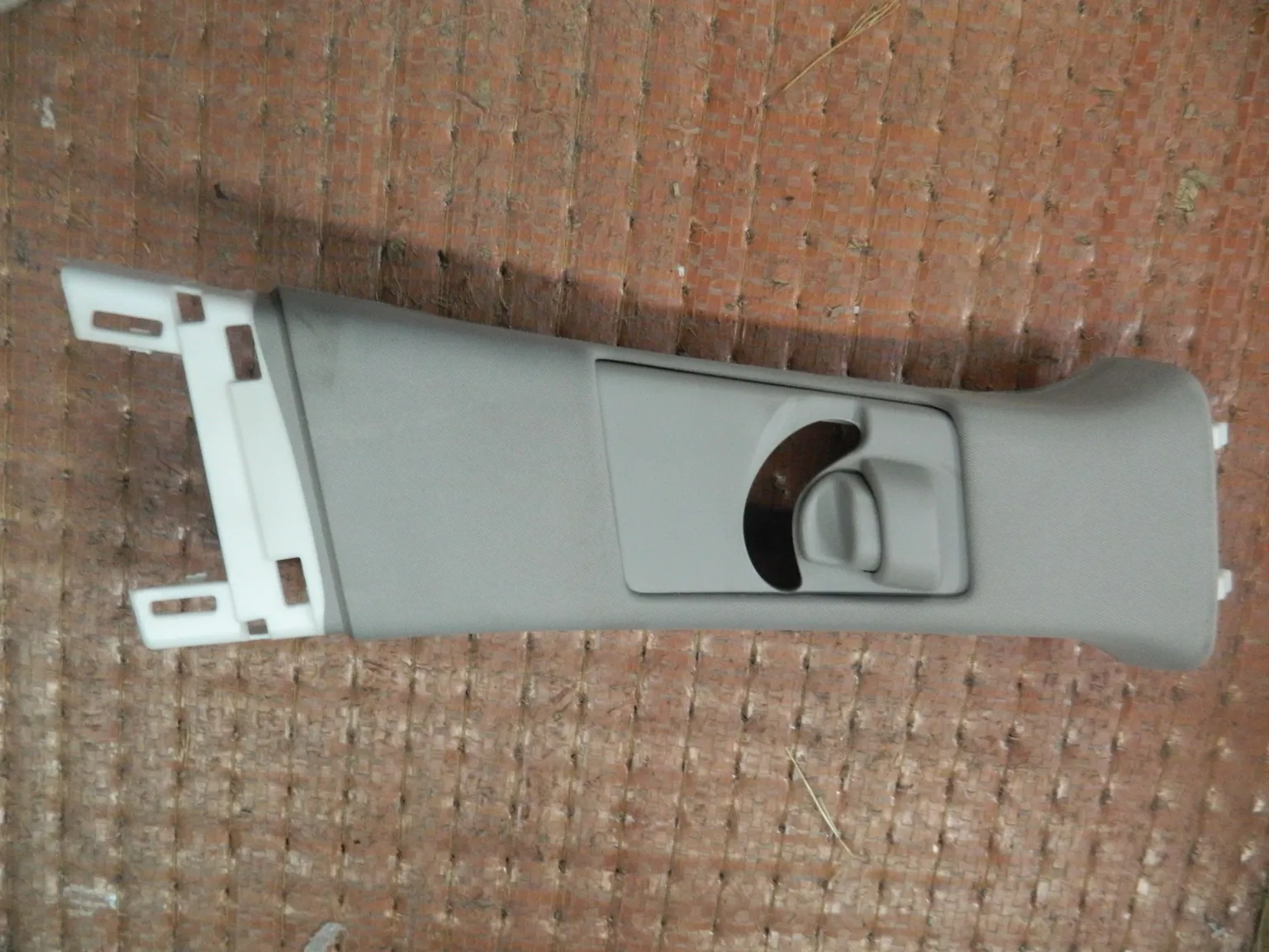 Обшивка средней стойки HONDA ACCORD CU2 Верх Прав (Контрактный) 2047400038