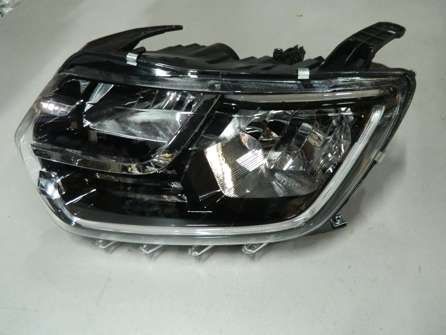 Фара JORDEN JH07DUS21001L RENAULT DUSTER II 2021- (LED) Перед Лев 260609367R