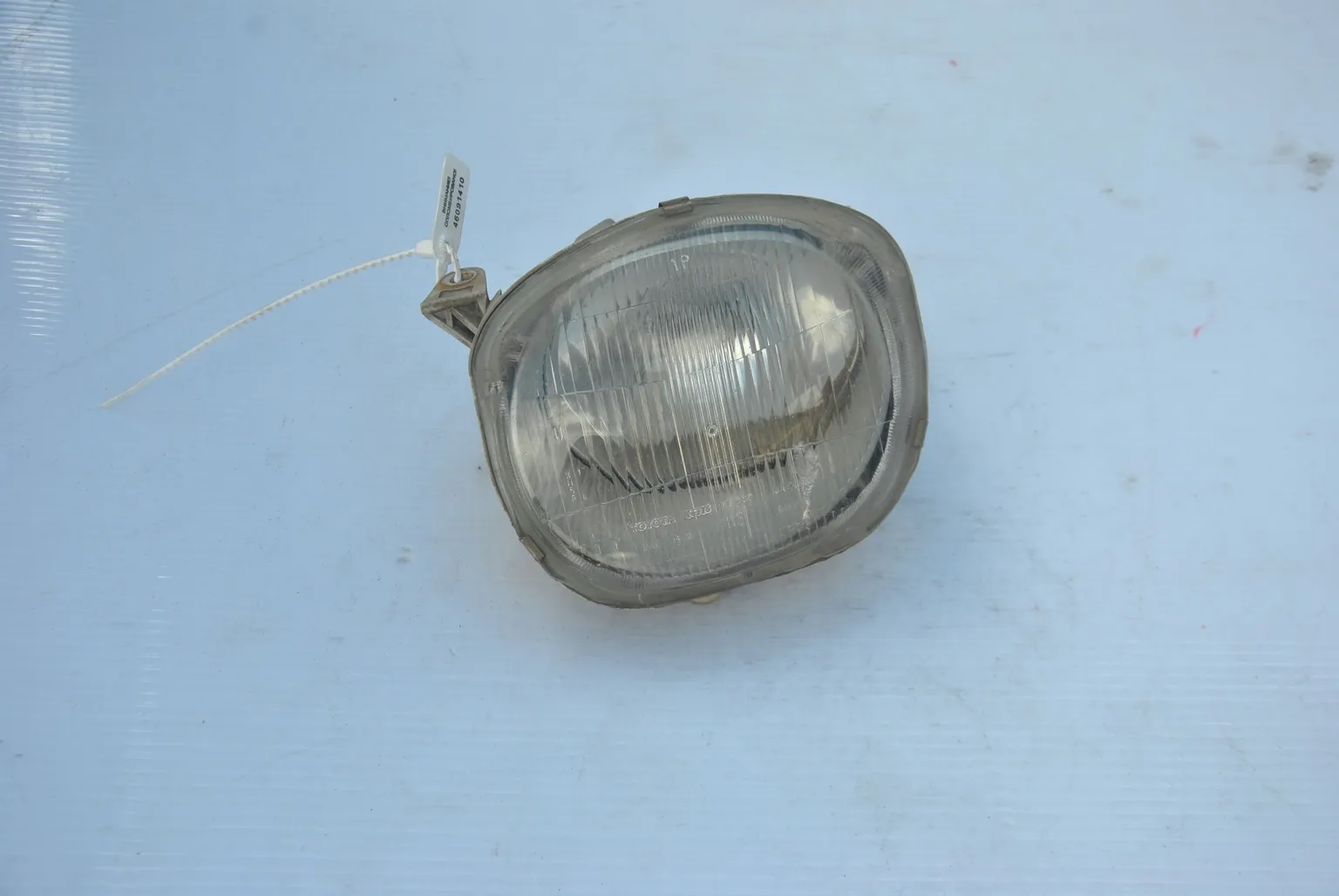 Фара TOYOTA CELICA ST202 Лев (Контрактный) 46091410