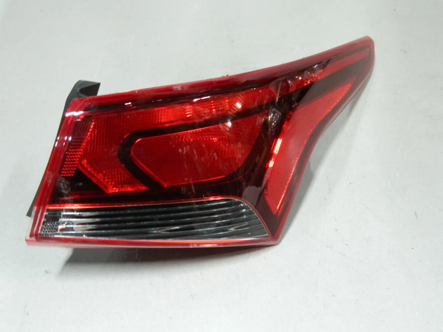 Фонарь JORDEN JH02ACT17005R HYUNDAI SOLARIS II седан 2017- (наружн) Задн Прав 92402H5000