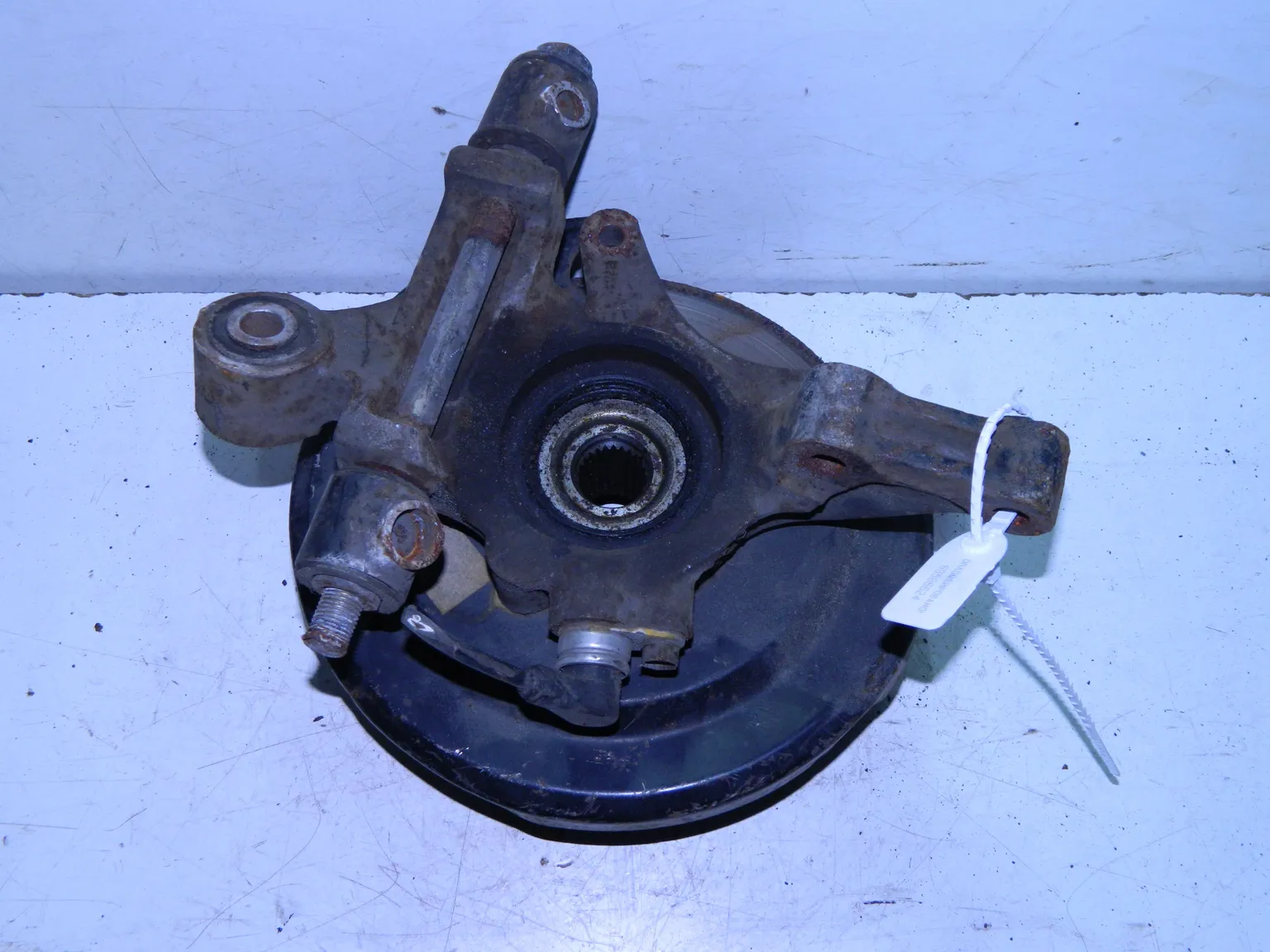 Ступица NISSAN SUNNY FNB14 Зад Лев (Контрактный) 69586624