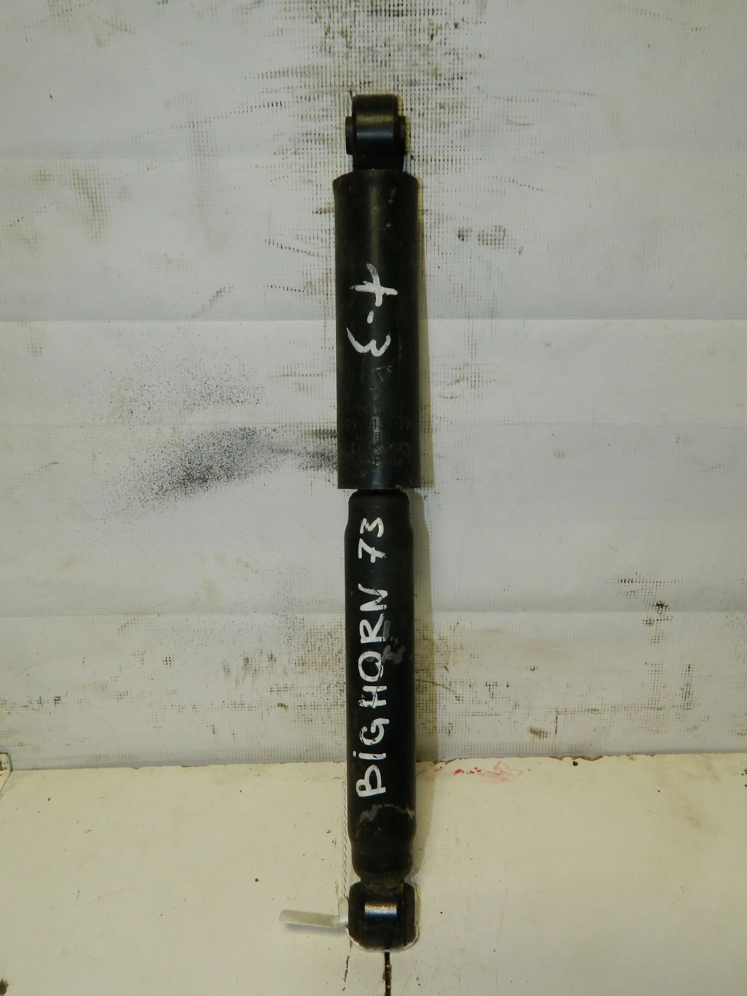 Амортизатор ISUZU BIGHORN UBS5VF Зад (Контрактный) 45976271