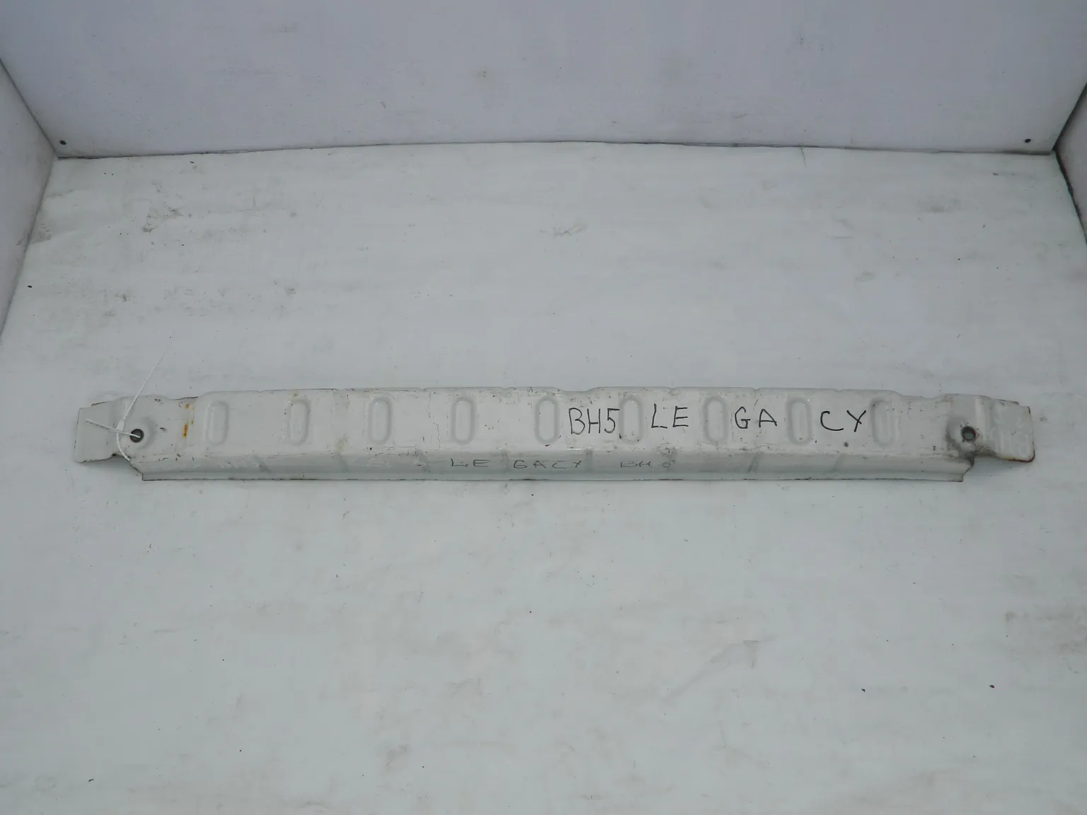 Усилитель бампера TOYOTA NADIA SXN10 (Контрактный) 35015076