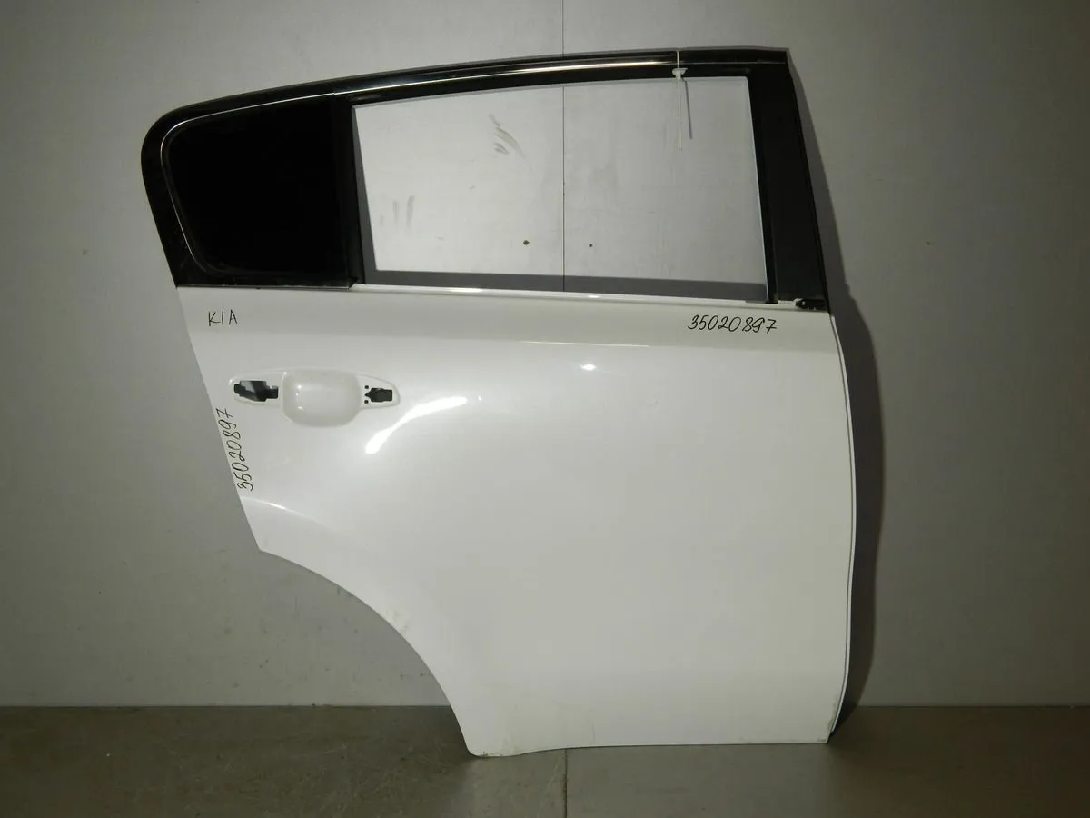 Дверь Kia Sportage QL Зад Прав (Б/У)