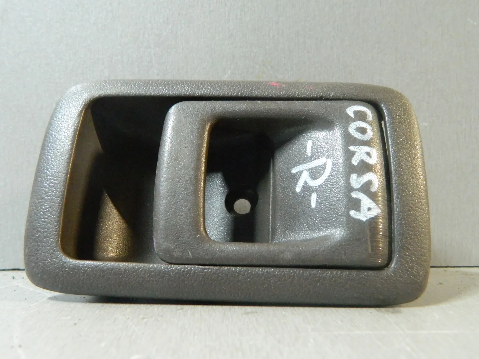 Ручка двери внутренняя TOYOTA CORSA EL41 Прав (Контрактный) 81528410