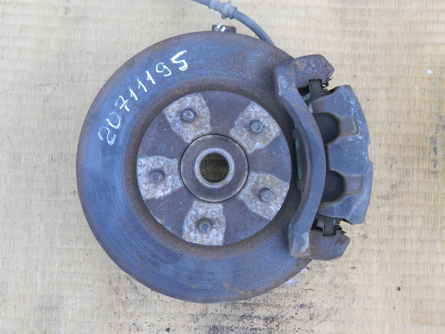 Ступица NISSAN X-TRAIL NT30 Перед Прав (Контрактный) 20711195