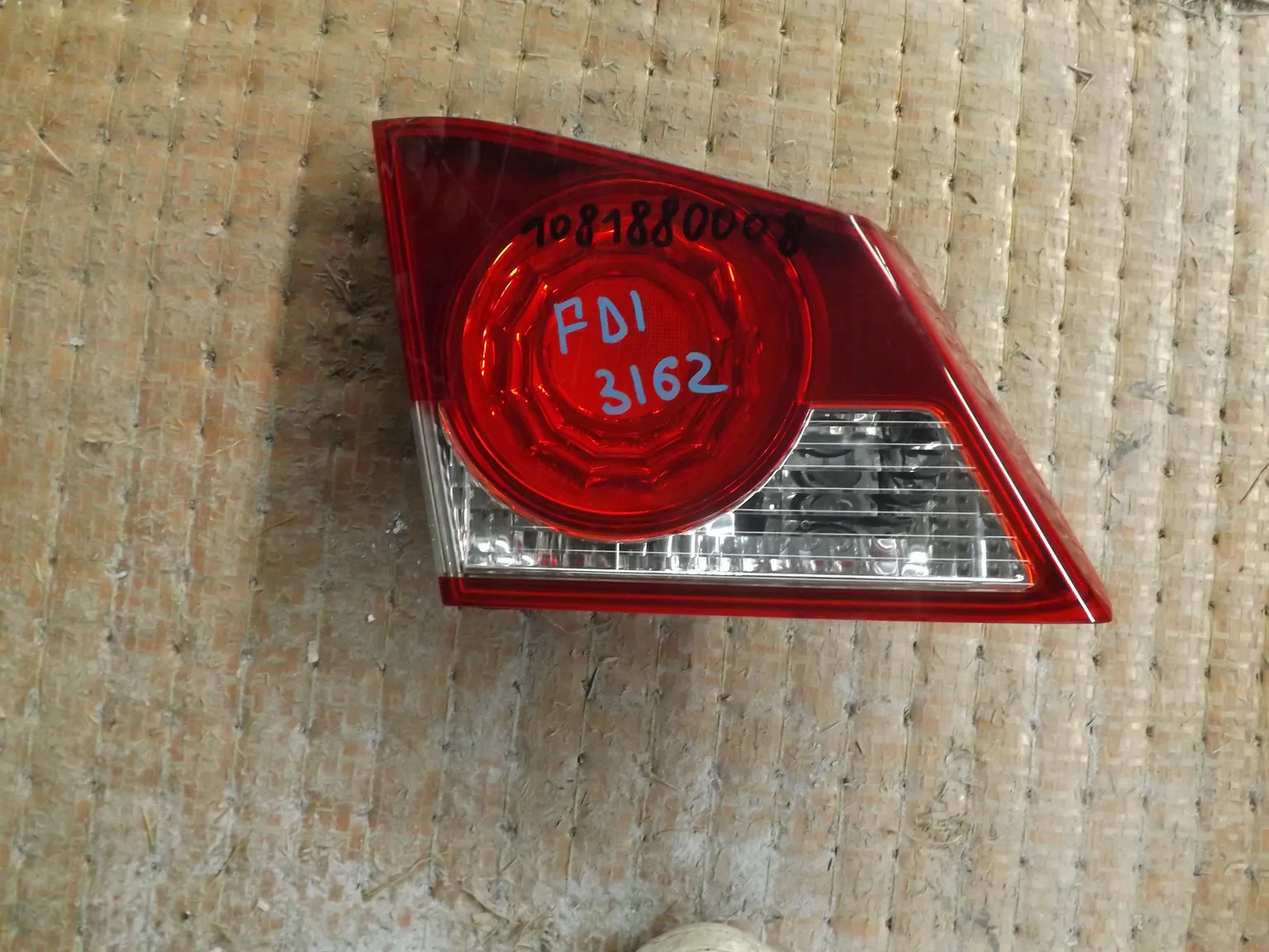 Фонарь HONDA CIVIC FD1 Зад Лев (Контрактный) 1081880008