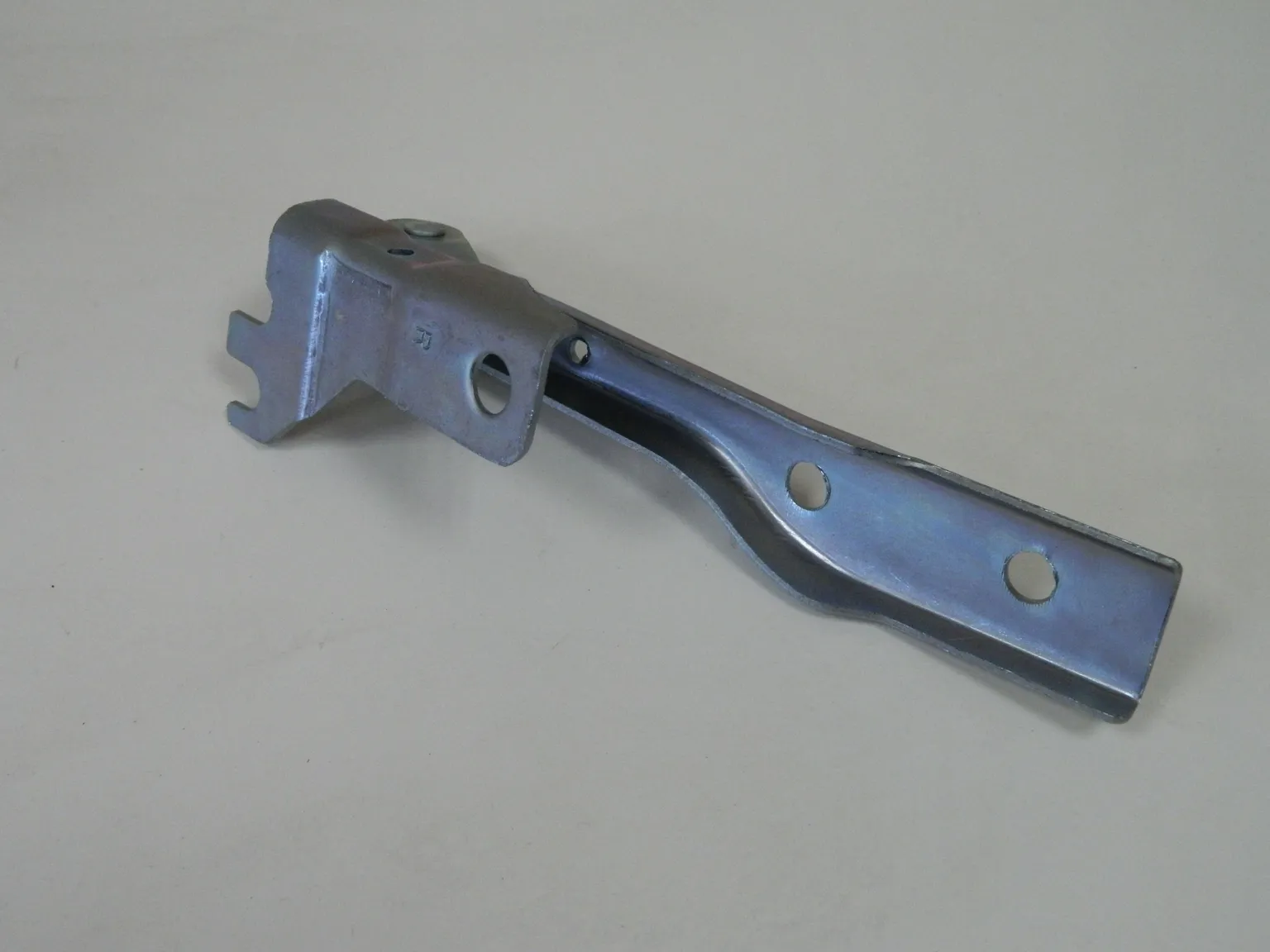 Петля капота JORDEN JH02POL11044R VOLKSWAGEN POLO 11- RH