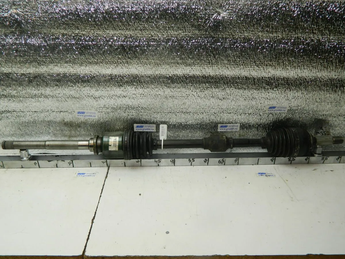 Привод MITSUBISHI LANCER CEDIA CS5W 4G93 Перед Прав (Контрактный) 35021873