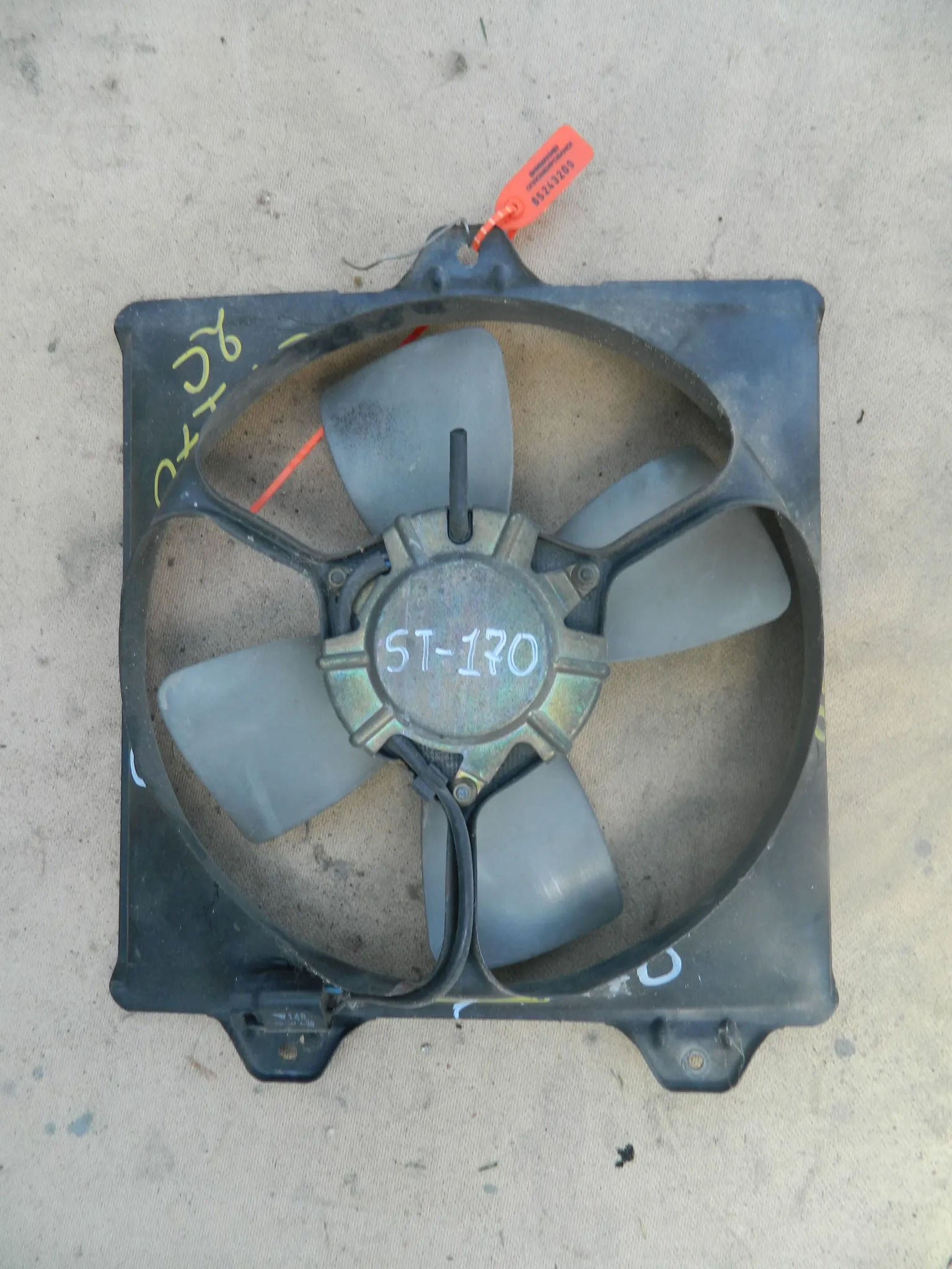 Диффузор радиатора TOYOTA CARINA CT170 (Контрактный) 65243209