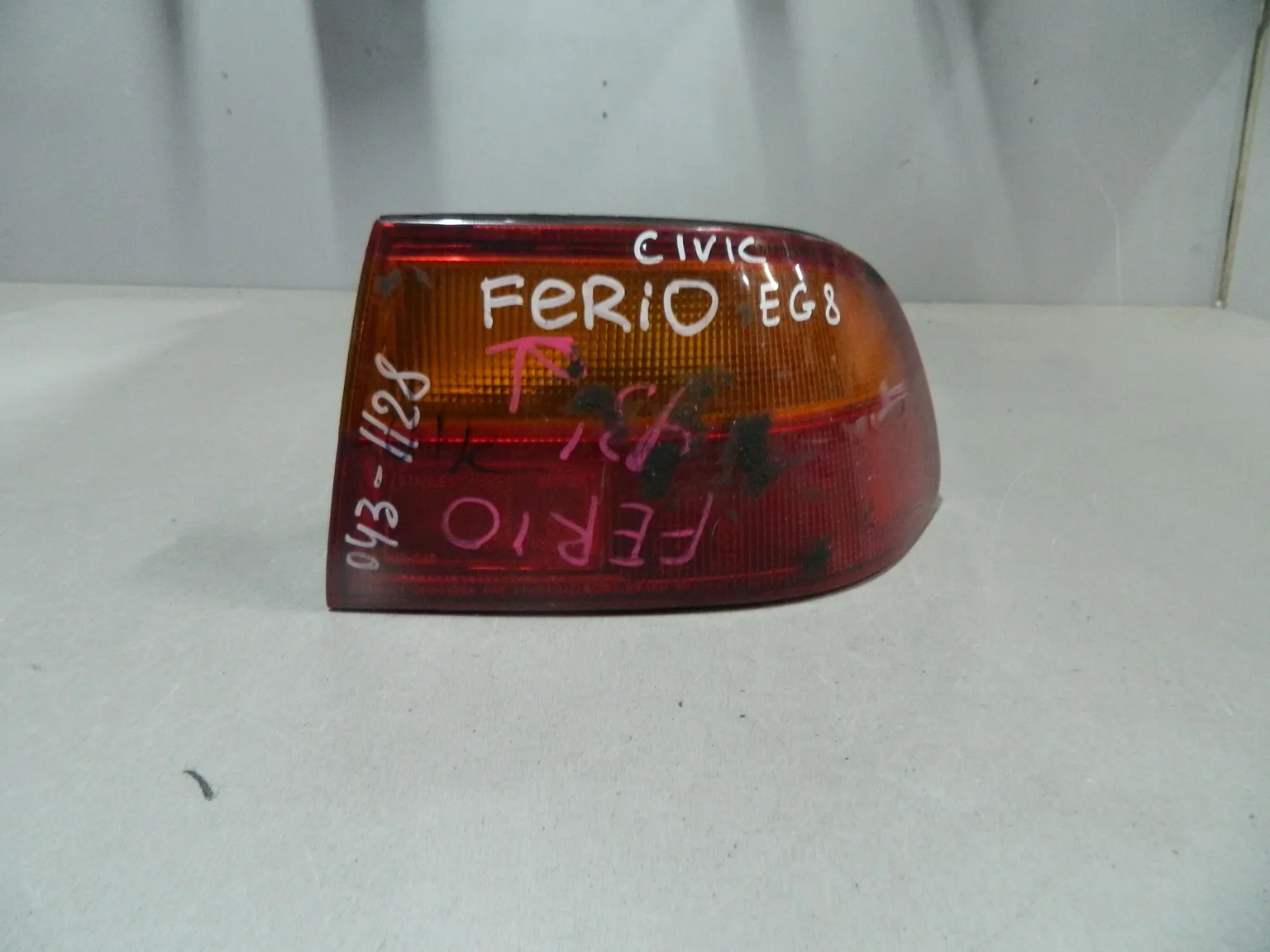 Фонарь HONDA CIVIC FERIO EG8 Зад Прав (Контрактный) 69838924