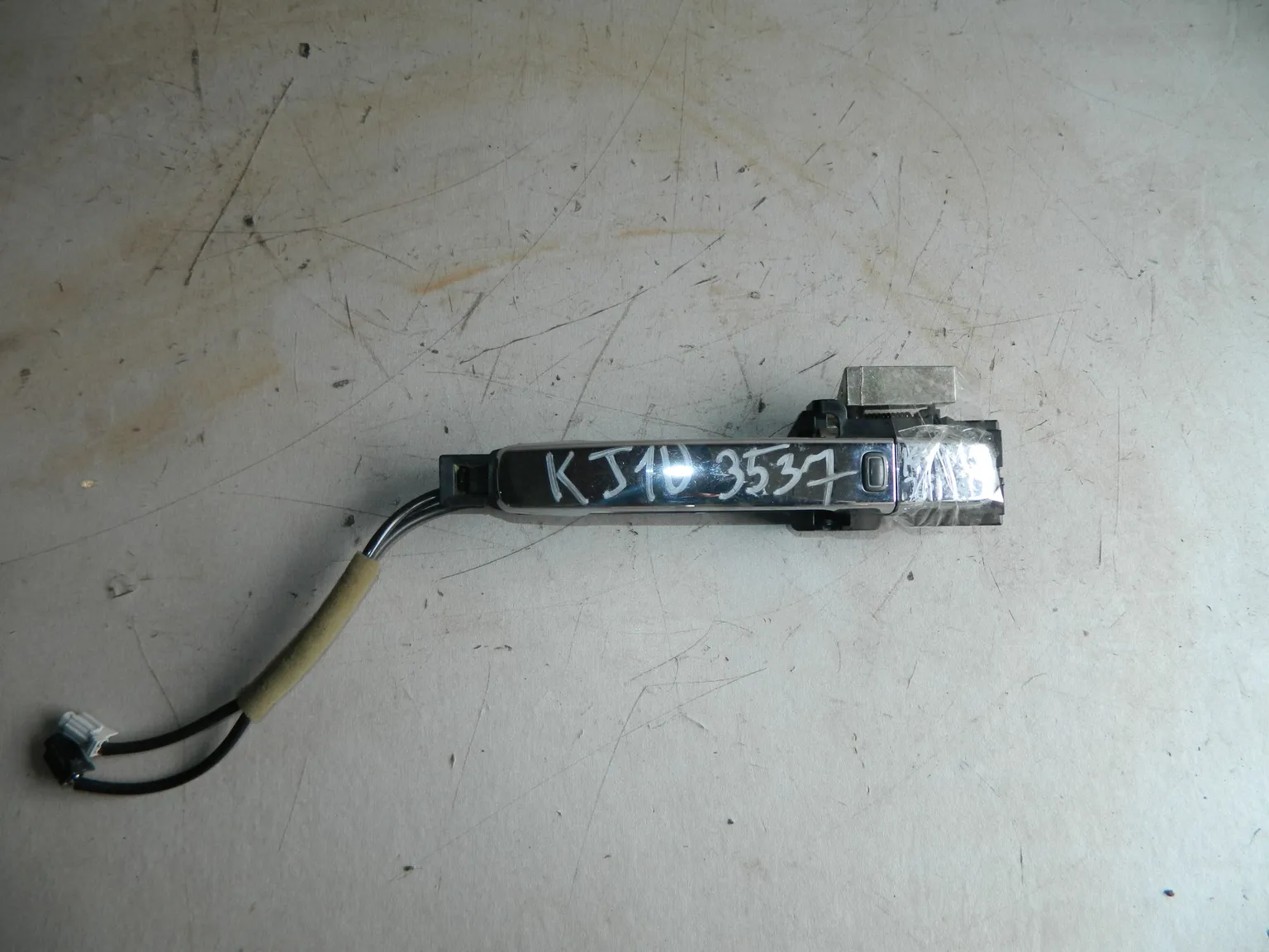 Ручка двери NISSAN DUALIS KJ10 Перед Лев (Контрактный) 2353700048