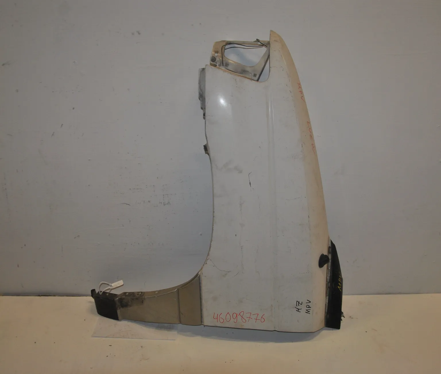 Крыло MAZDA MPV LVEW Перед Лев (Контрактный) 46098776