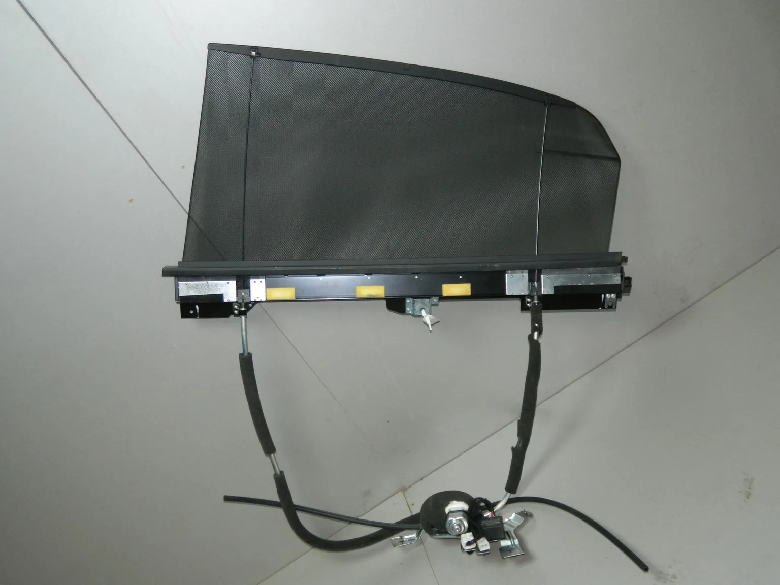 Шторка двери HYUNDAI EQUUS VI G6DA 2013-2015 Задн Лев (Б/У) 35017441 833523N002RY