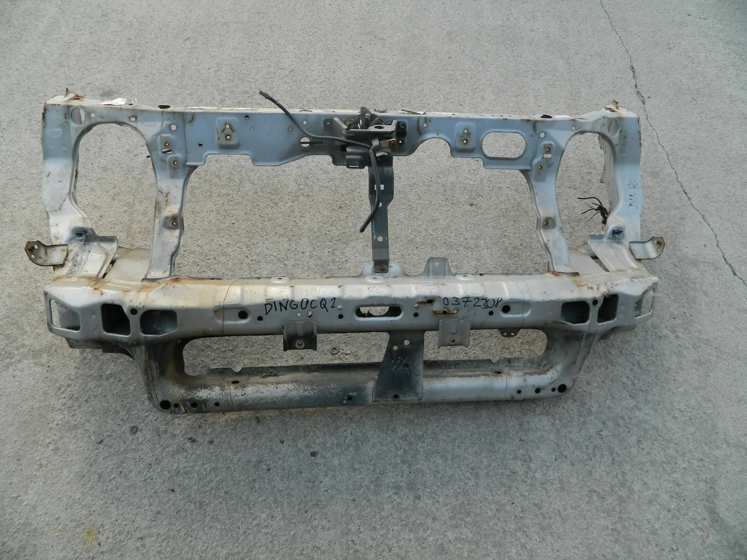 Рамка радиатора MITSUBISH DINGO CQ2A (Контрактный) 0372308