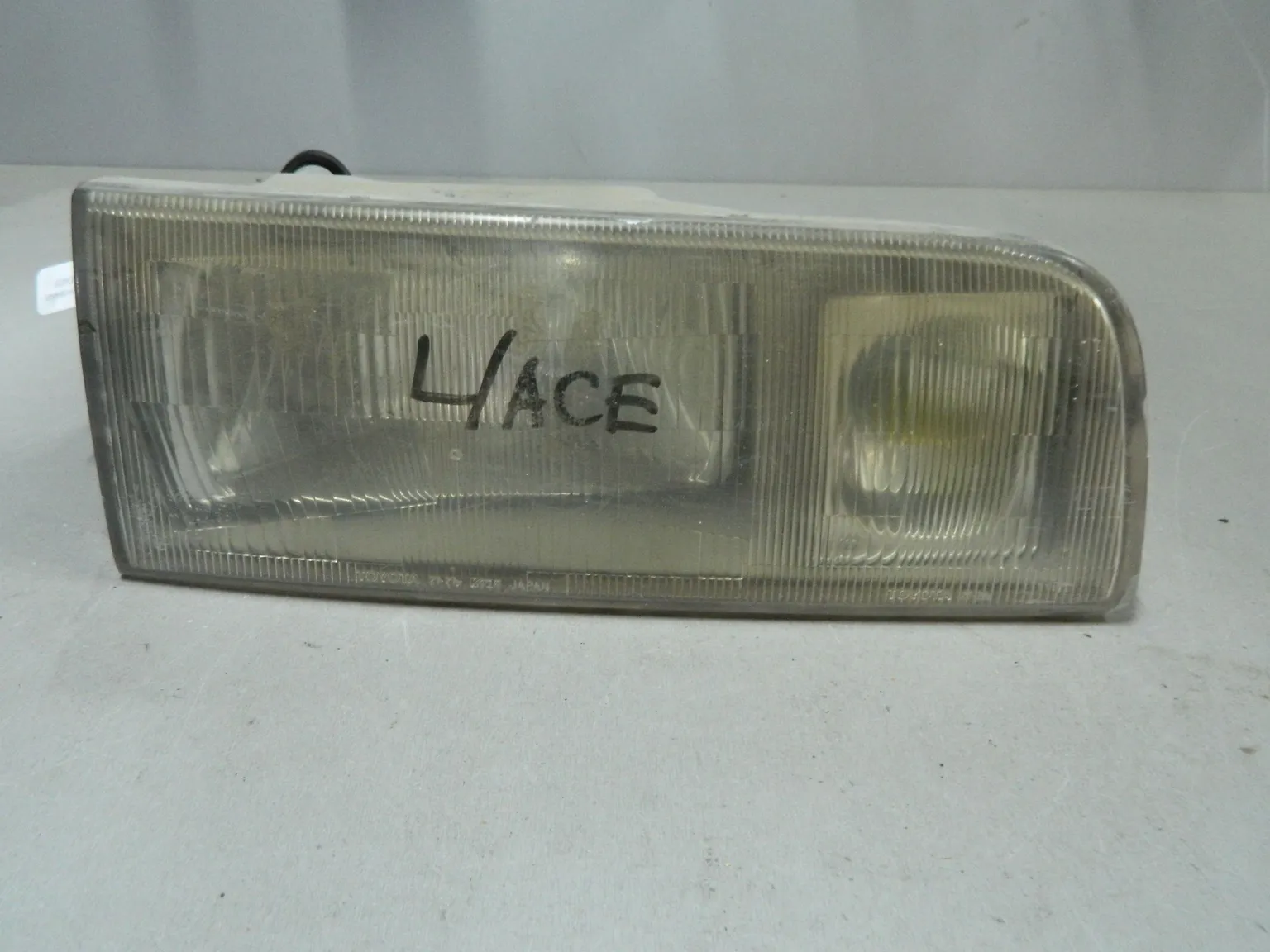 Фара TOYOTA LITE ACE CM30 Перед Прав 2727 (Контрактный) 68000408