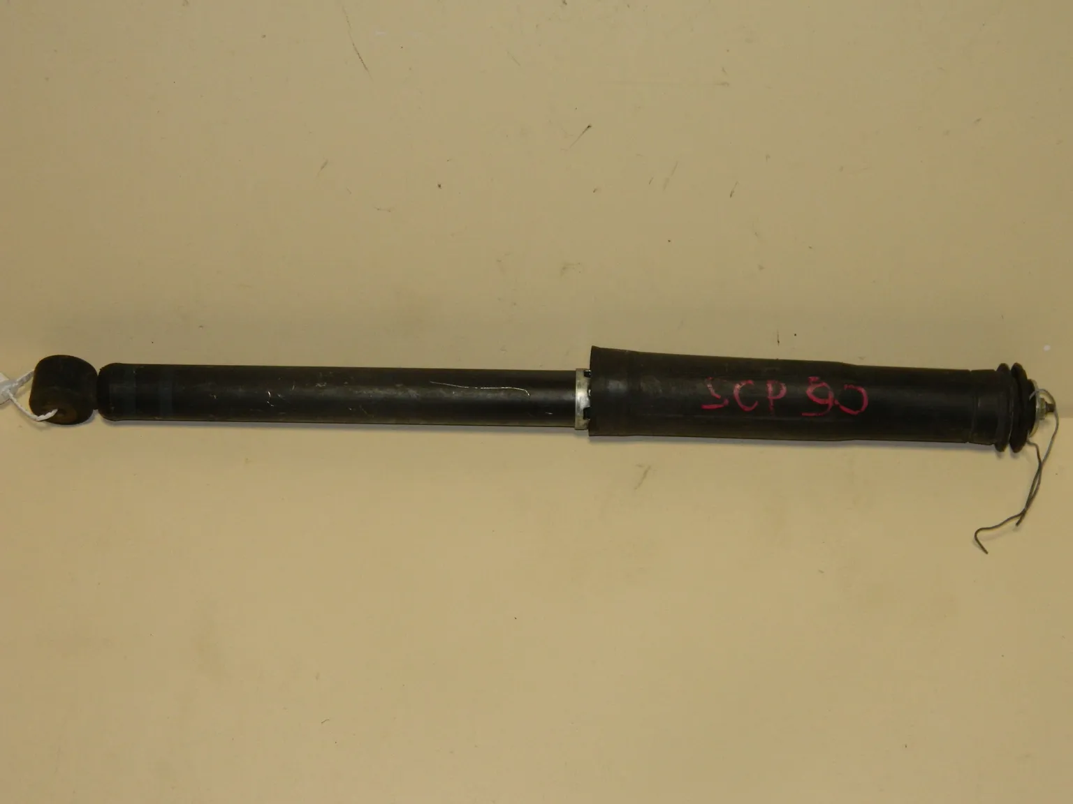 Амортизатор TOYOTA VITZ SCP90 Зад (Контрактный) 45992118