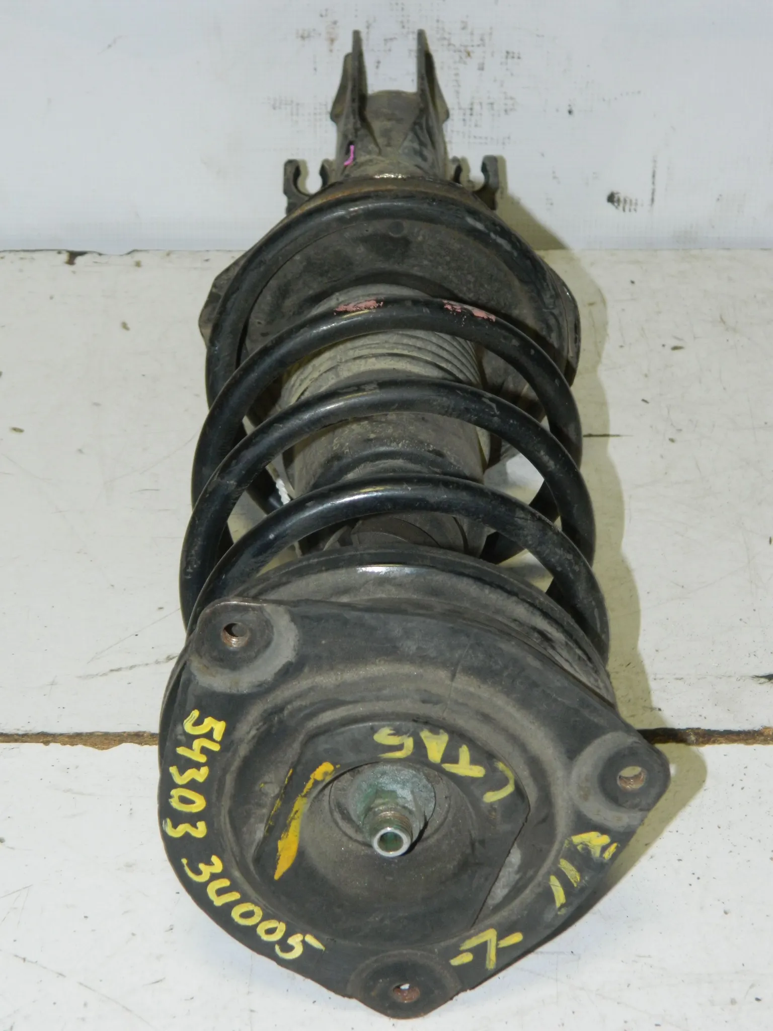 Стойка подвески NISSAN CUBE Z11 Перед Лев (Кoнтрактный) 45989471 543033U005