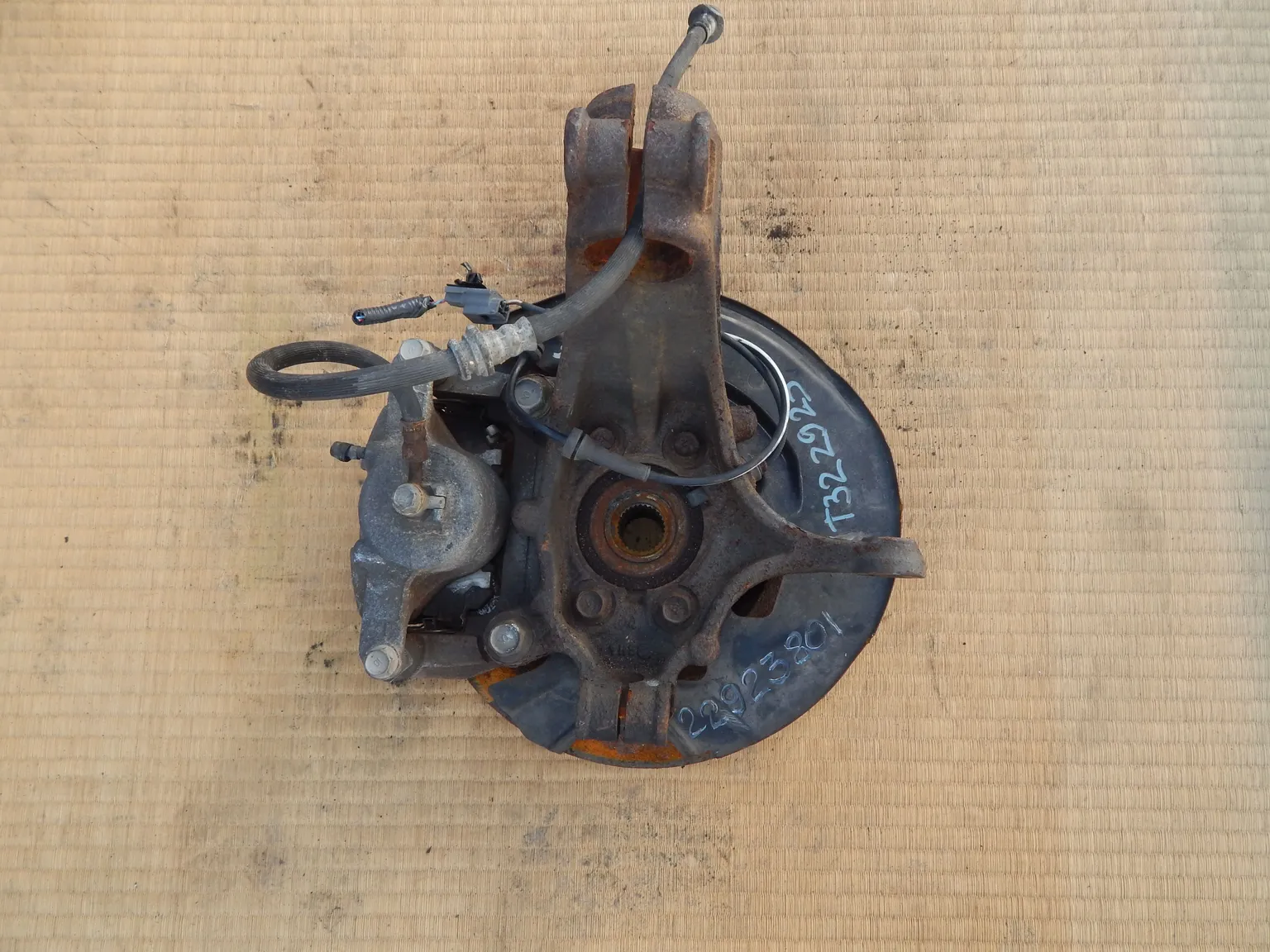 Ступица NISSAN X-TRAIL T32 Перед Прав (Контрактный) 22923801