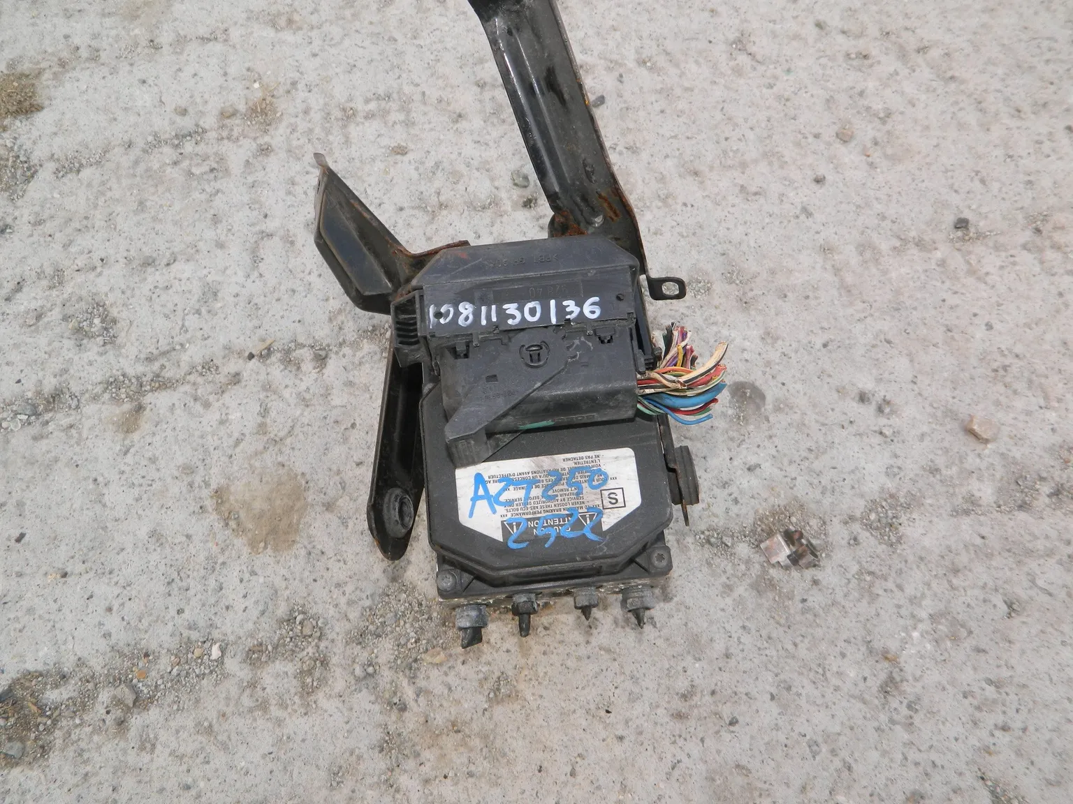 Блок ABS TOYOTA AVENSIS AZT250 (Контрактный) 1081130136 8954105130