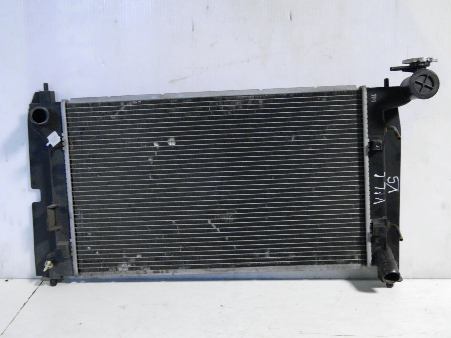 Радиатор ДВС TOYOTA WILL VS ZZE128 (Контрактный) 69586116