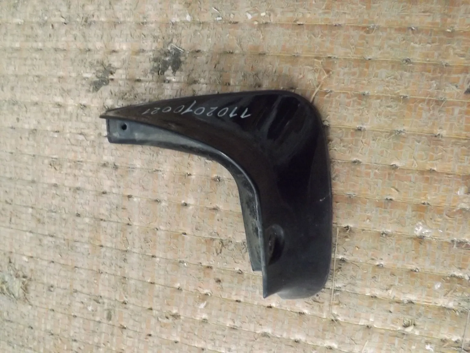 Брызговик TOYOTA CAMRY ACV40 Зад Прав (Контрактный) 1102010021