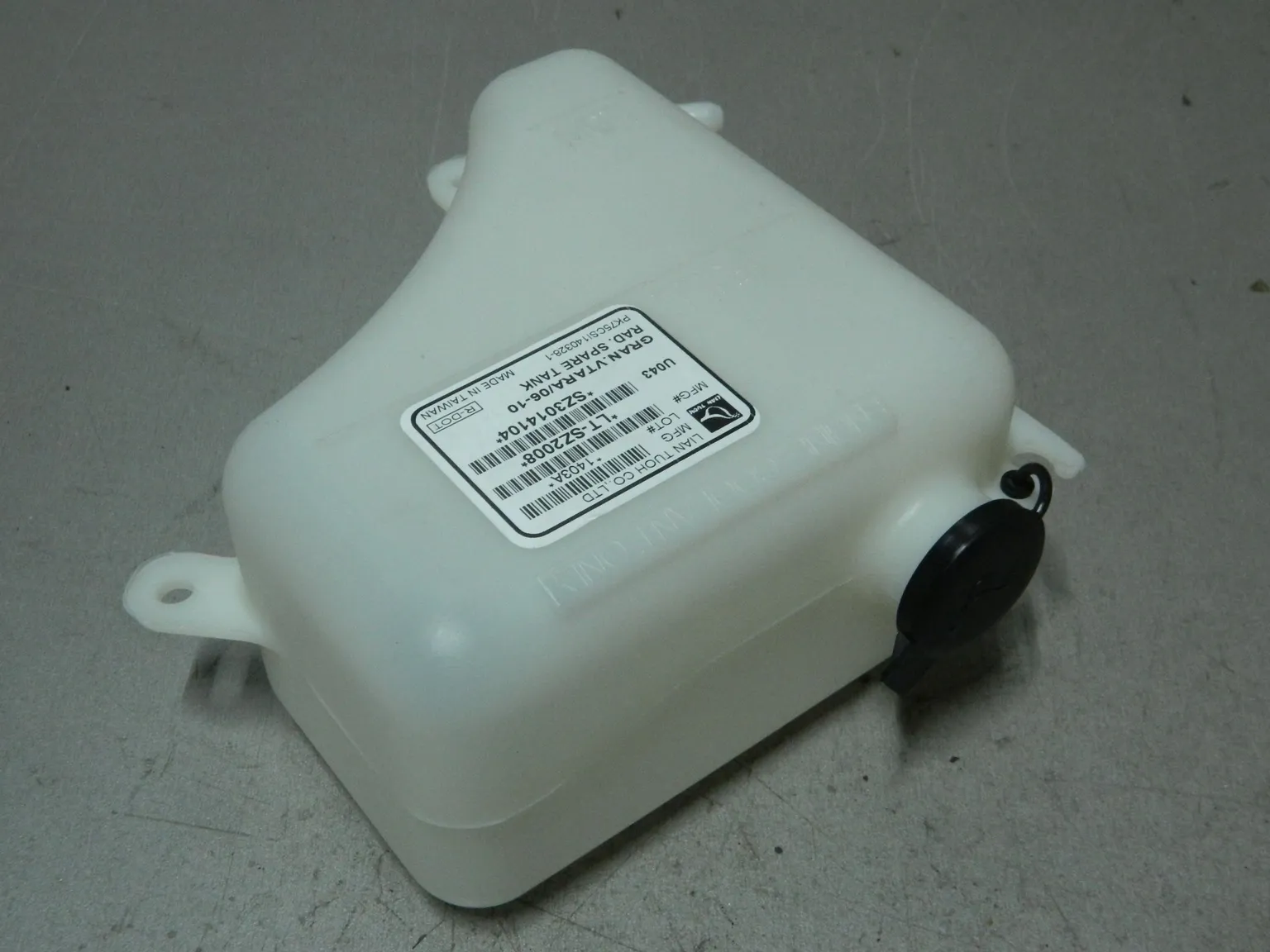 Бачок расширительный SUZUKI GRAND VITARA 06-10 SZ3014104