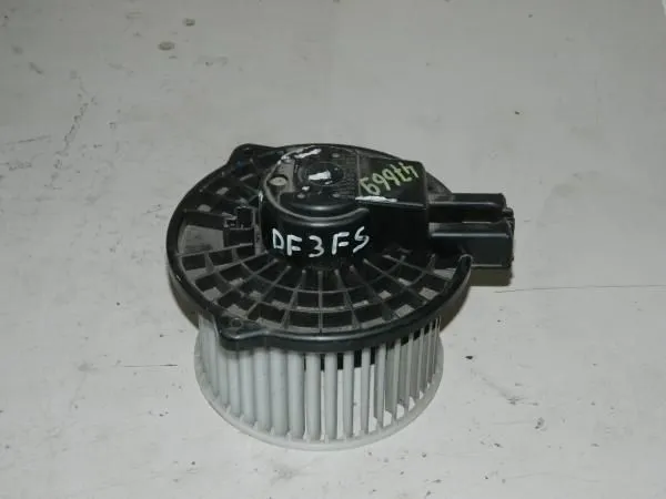 Мотор печки MAZDA Demio DE3FS (Контрактный) 24121204