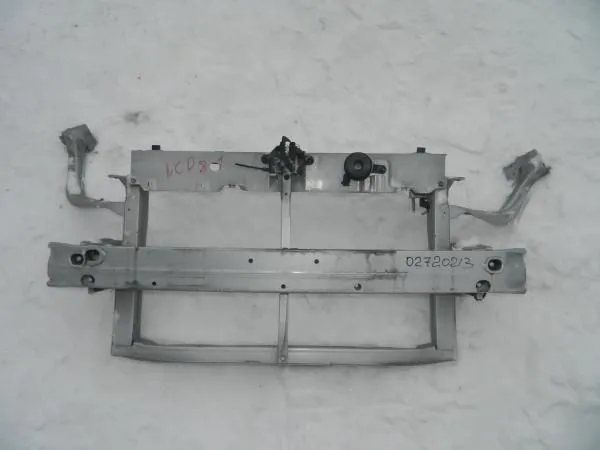 Рамка радиатора TOYOTA Sienta NCP81 (Контрактный) 02720213