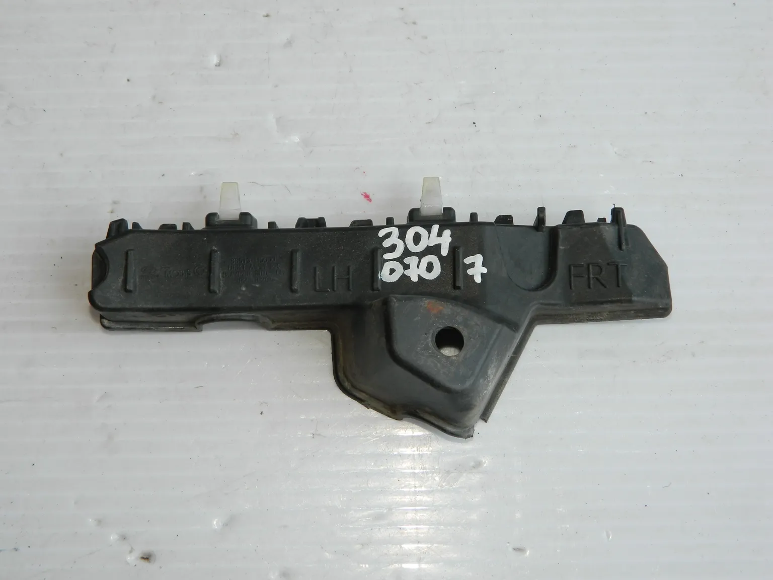 Крепление бампера HYUNDAI SOLARIS HCR Перед Лев (Б/У)