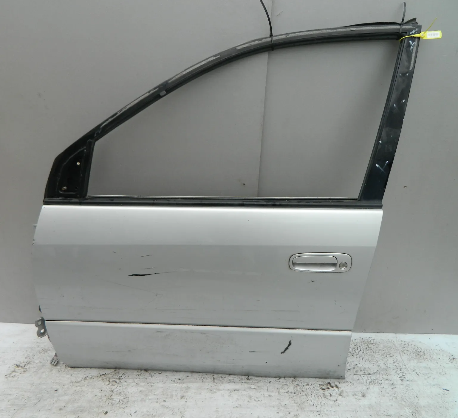 Дверь TOYOTA IPSUM CXM10 Перед Лев (Контрактный) 40951480 6700244012