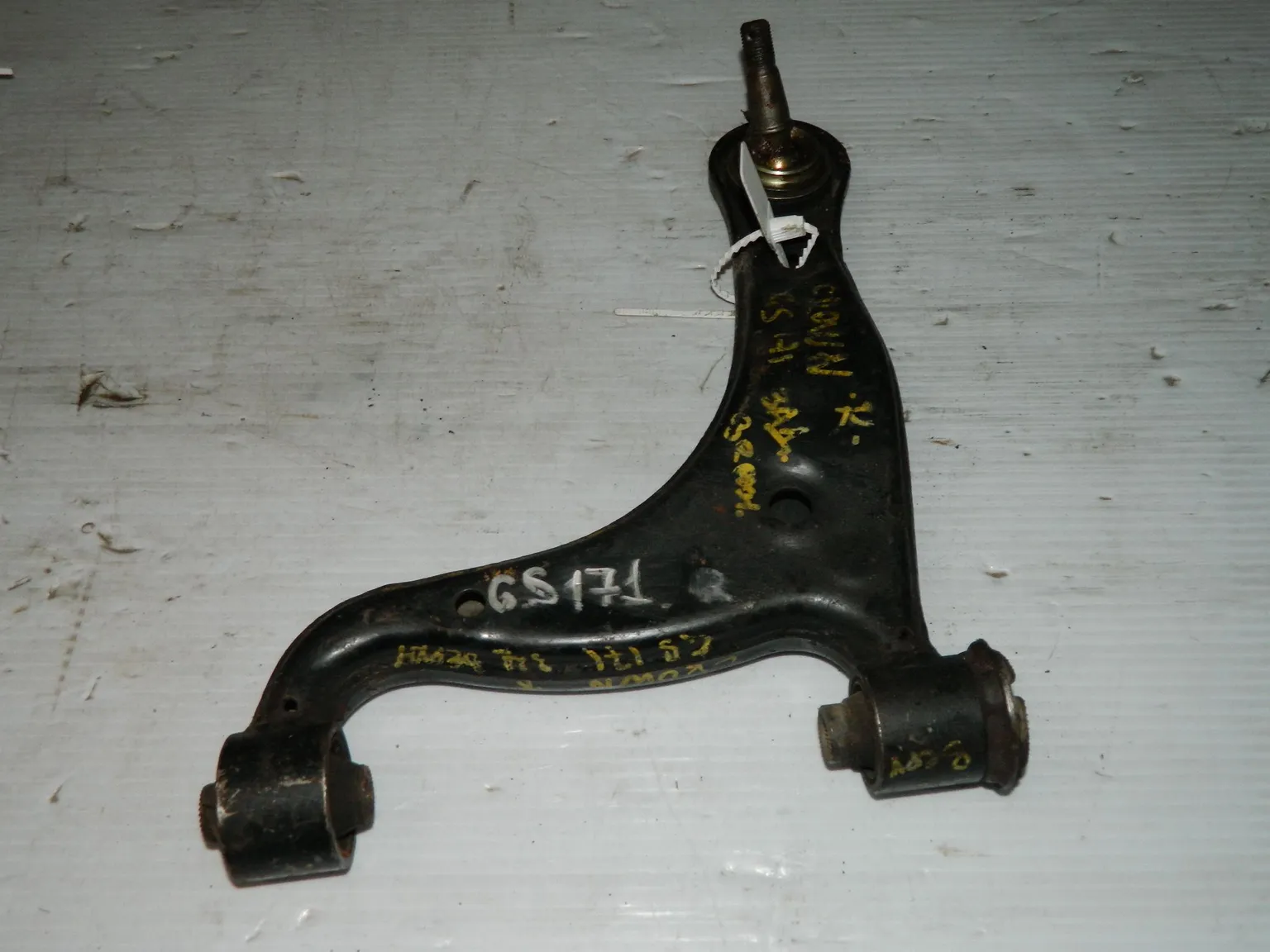 Рычаг подвески TOYOTA CROWN GS171 Зад Прав (Контрактный)