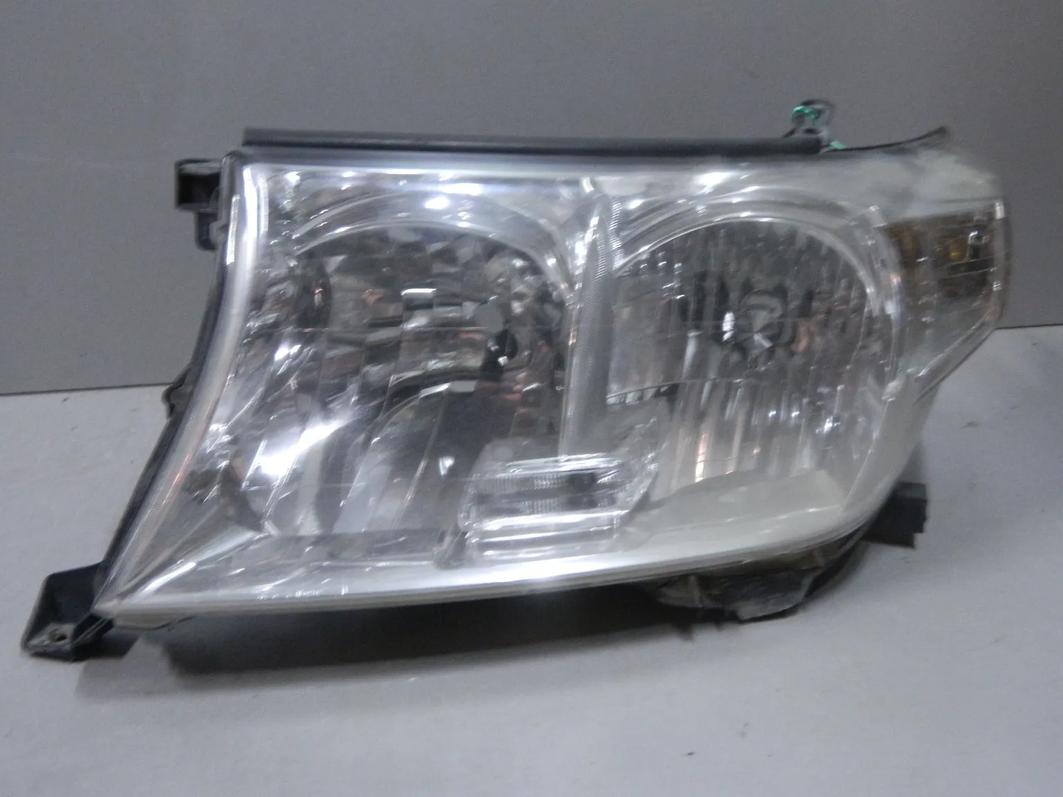 Фара TOYOTA LAND CRUISER UZJ200 Перед Лев 60130 (Б/У) 81530916