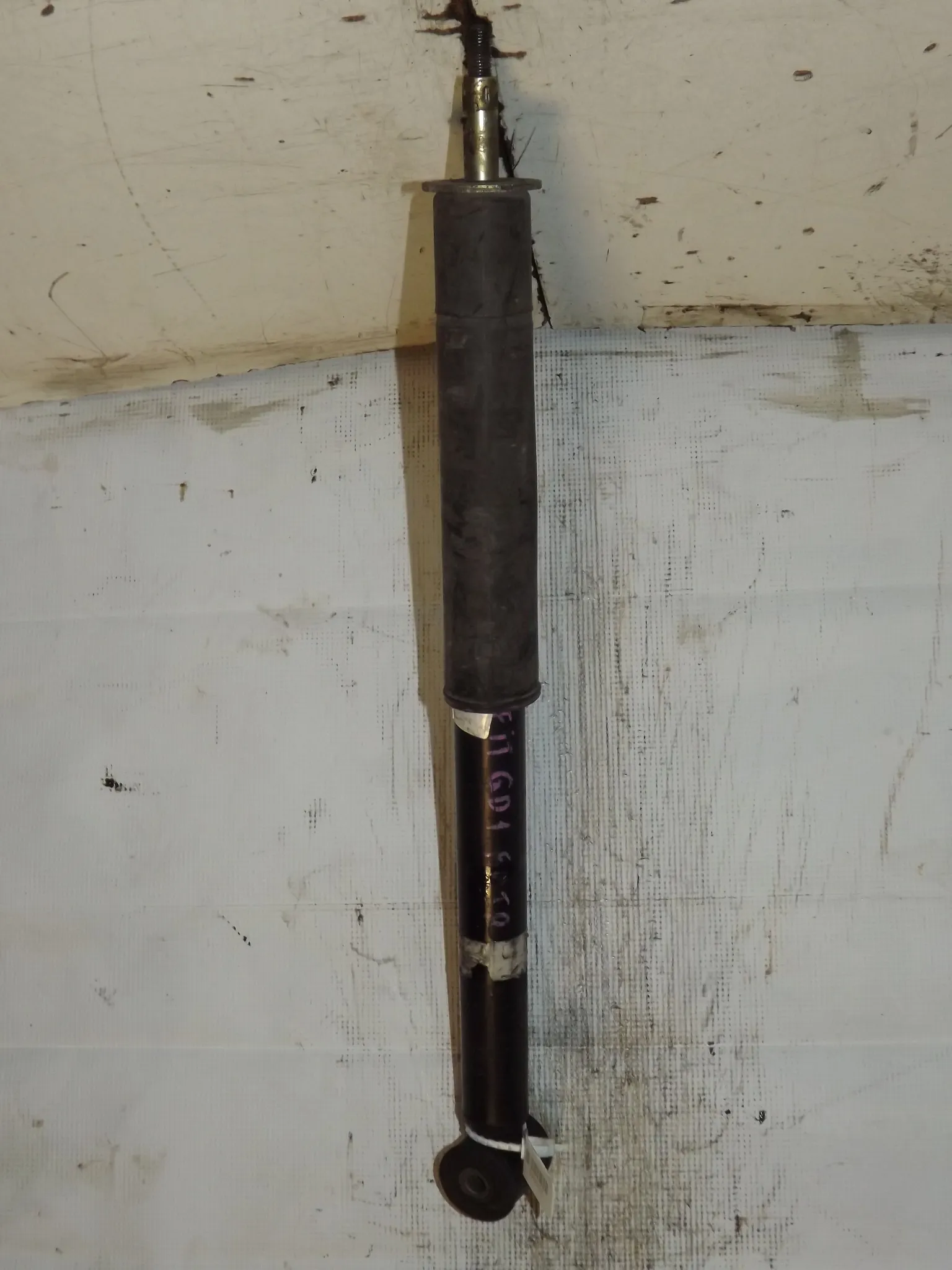 Амортизатор подвески HONDA FIT GD1 Задн (Контрактный) 35023132