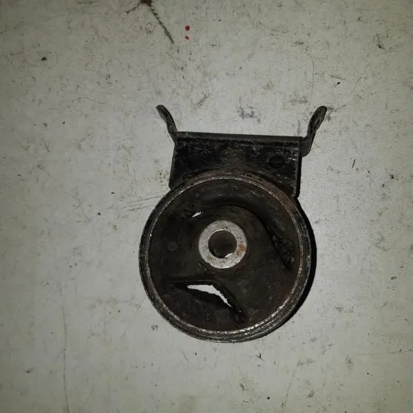 Подушка двигателя TOYOTA VITZ SCP11 1SZFE Зад (Контрактный) 1237223010