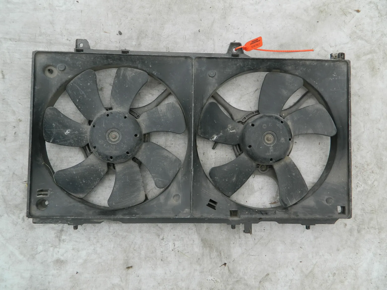 Диффузор радиатора SUBARU FORESTER SG5 (Контрактный) 72367817