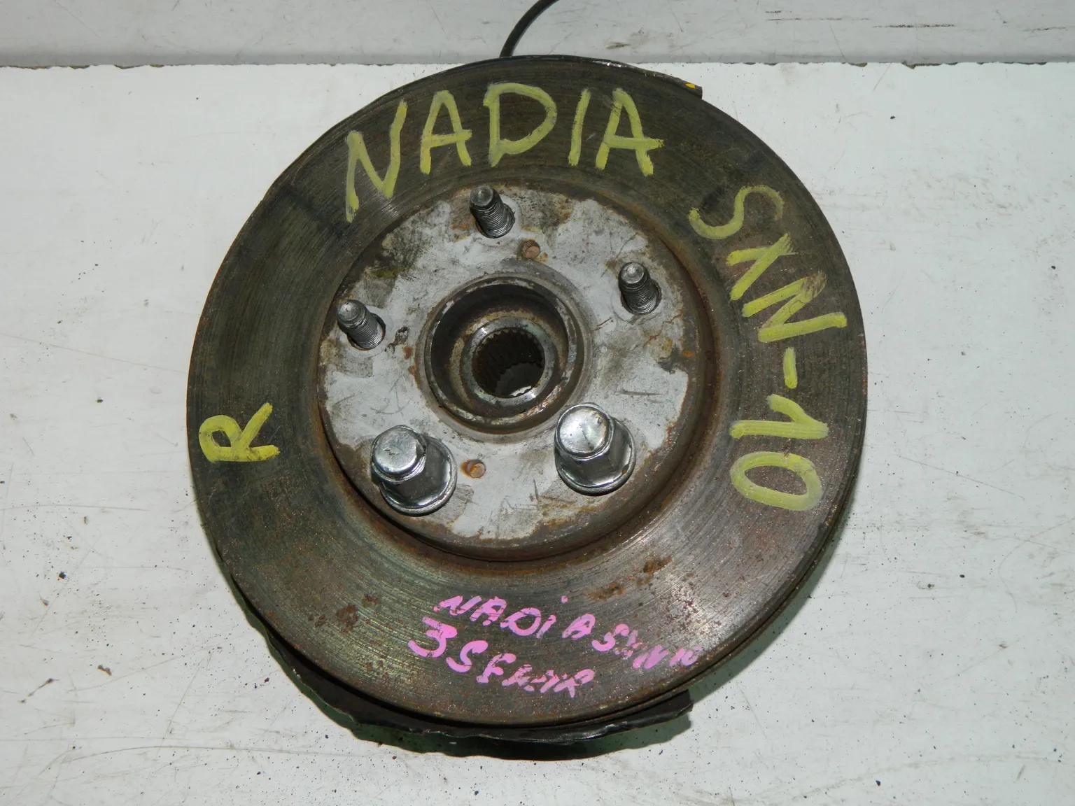 Ступица TOYOTA NADIA SXN10 Перед Прав (Контрактный) 40940594