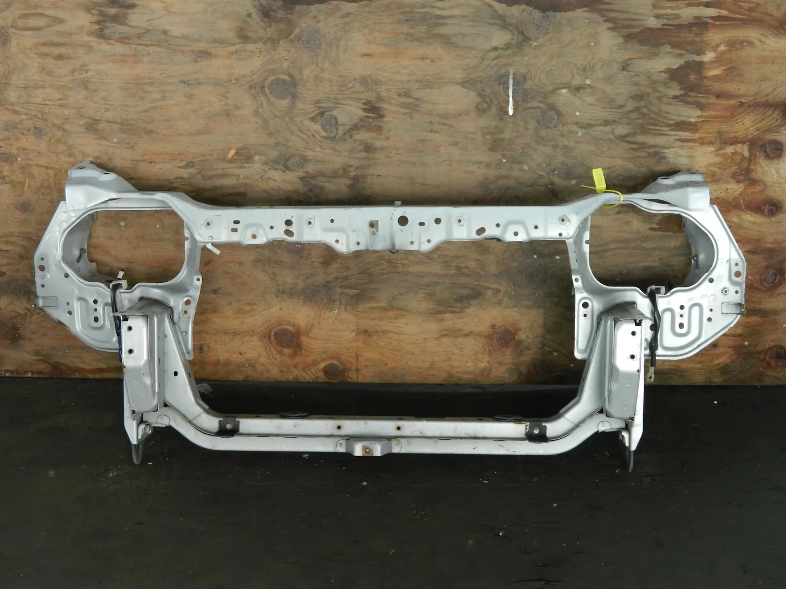 Рамка радиатора DAIHATSU PYZAR G301G (Контрактный) 94584184