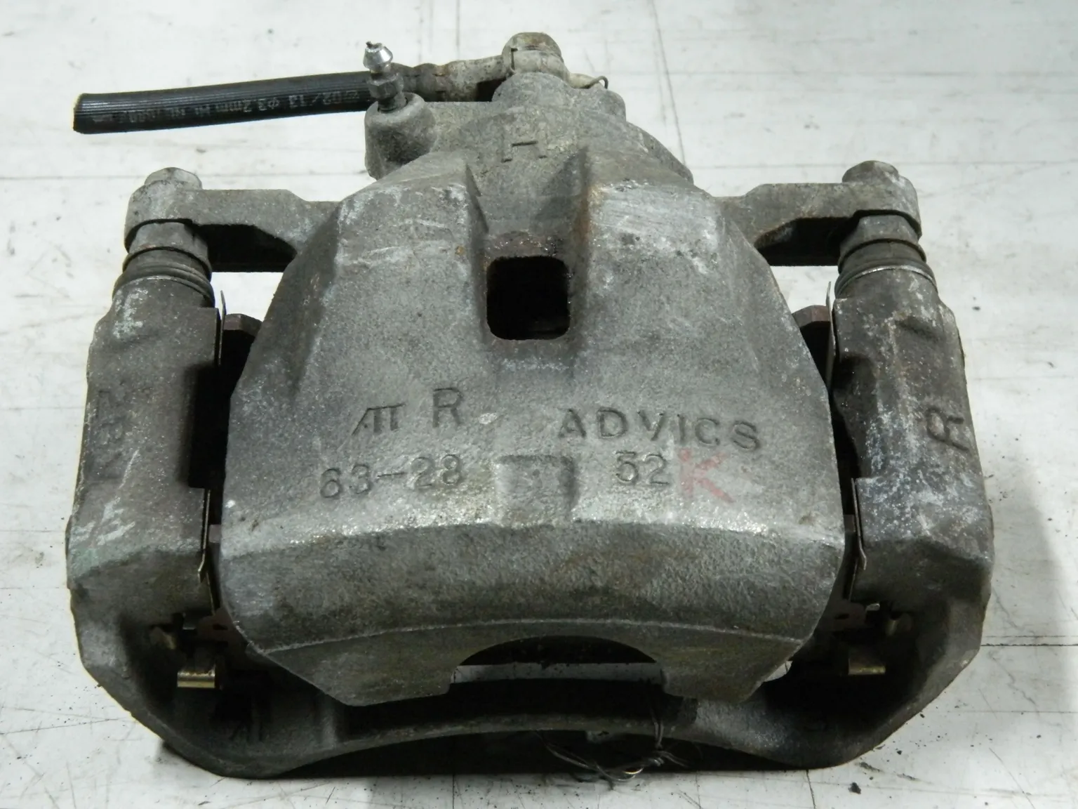 Суппорт тормозной TOYOTA CAMRY AVV50 Перед Прав (Контрактный) 94603745