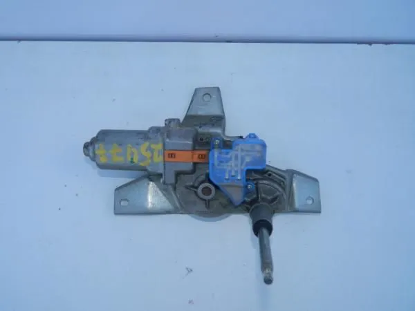 Мотор заднего дворника TOYOTA SIENTA NCP81 (Контрактный)