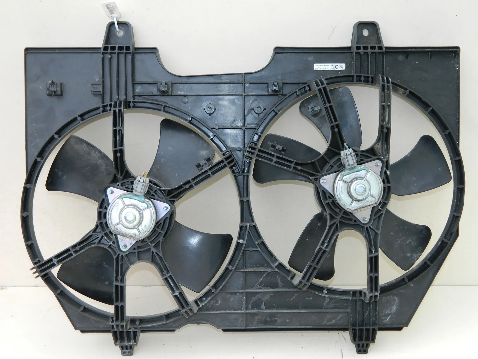 Диффузор радиатора NISSAN SERENA C26 MR20DE (Контрактный) 45993384